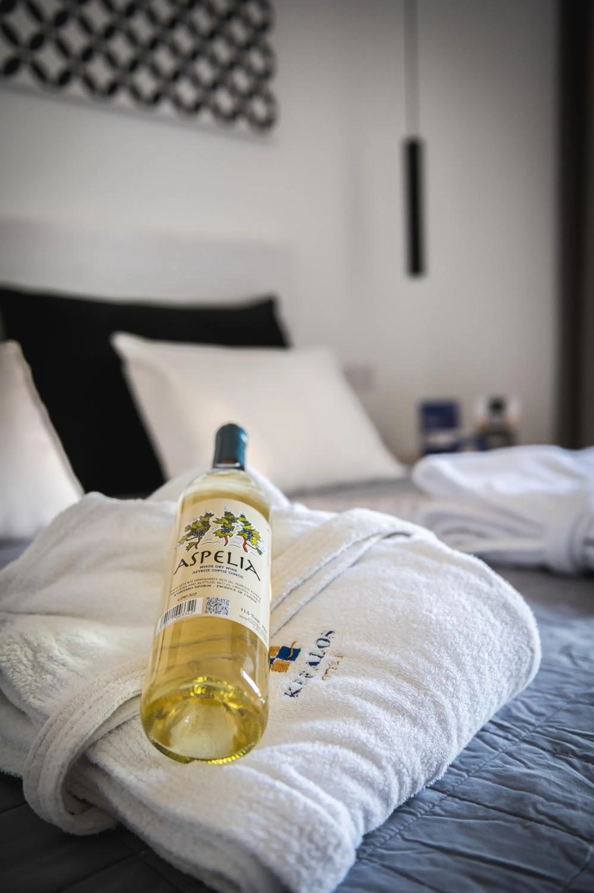 Bed in Kefalos Damon Hotel Apartments