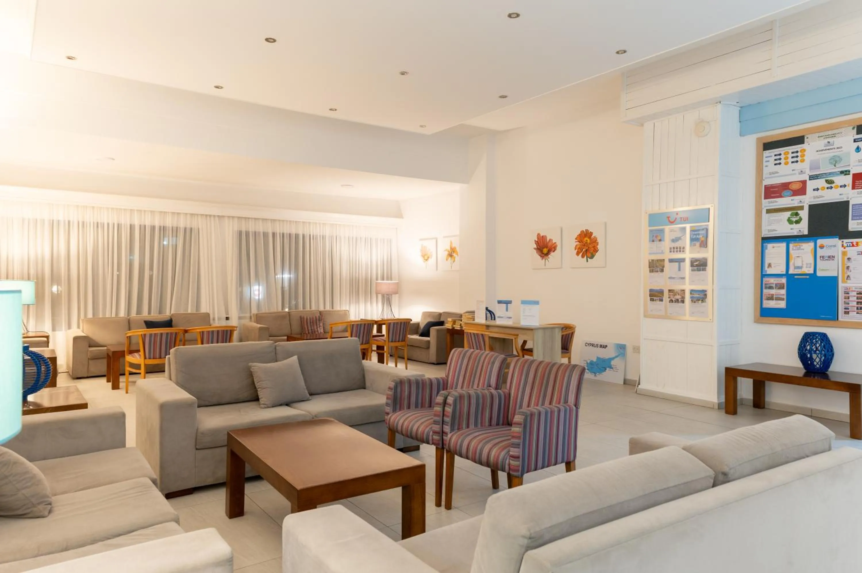 Lobby or reception in Kefalos Damon Hotel Apartments