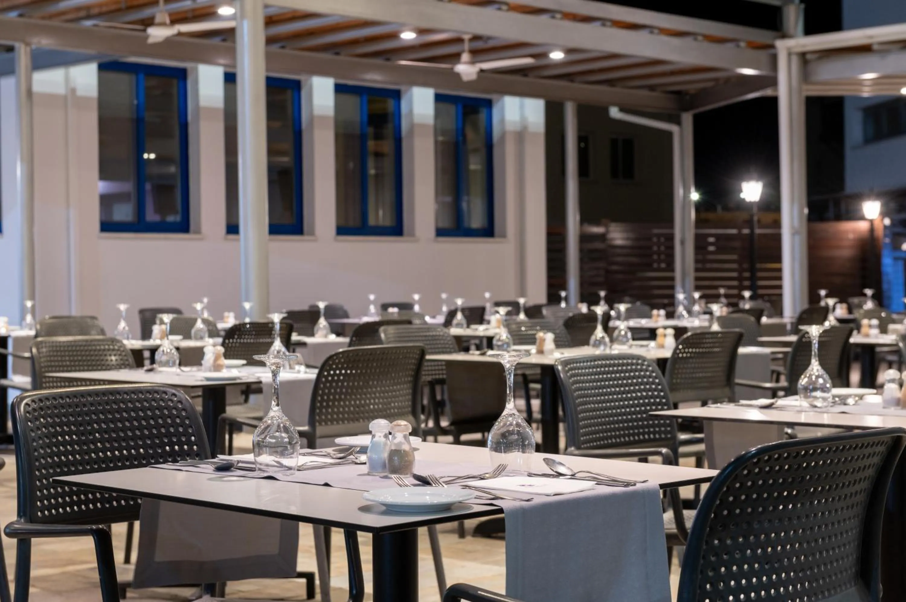 Restaurant/places to eat in Kefalos Damon Hotel Apartments