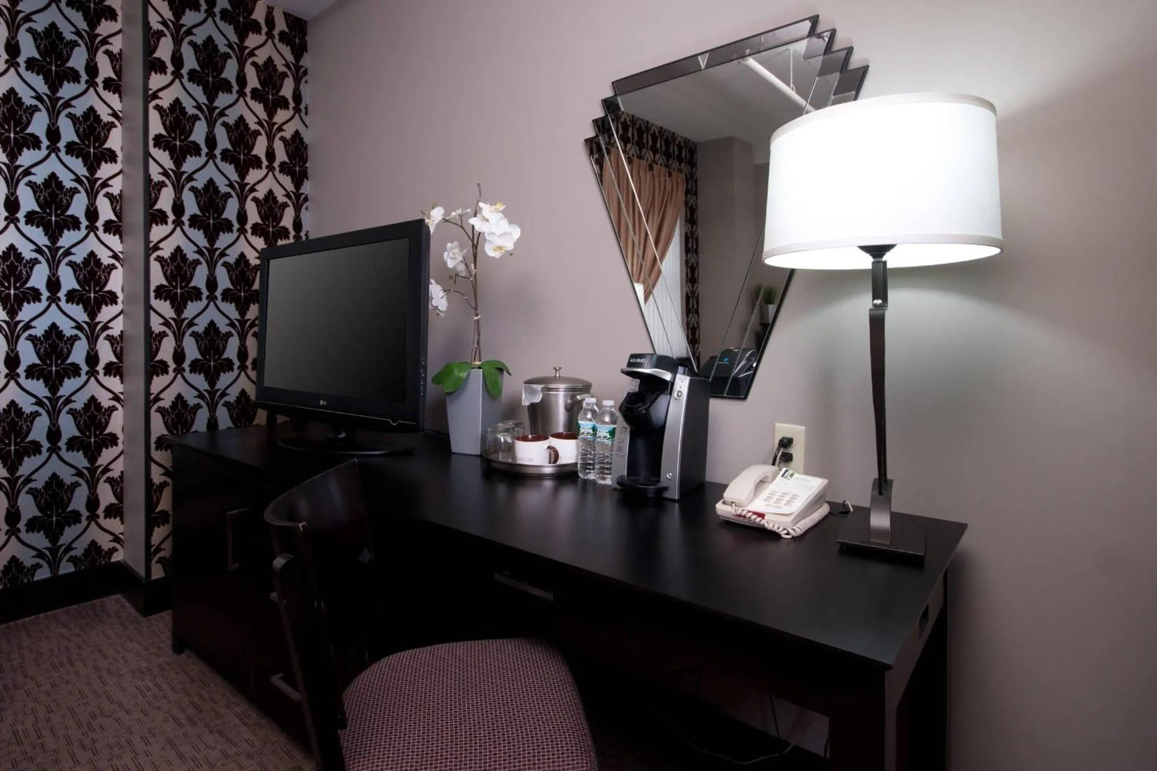 Bedroom in The Giacomo, an Ascend Collection Hotel