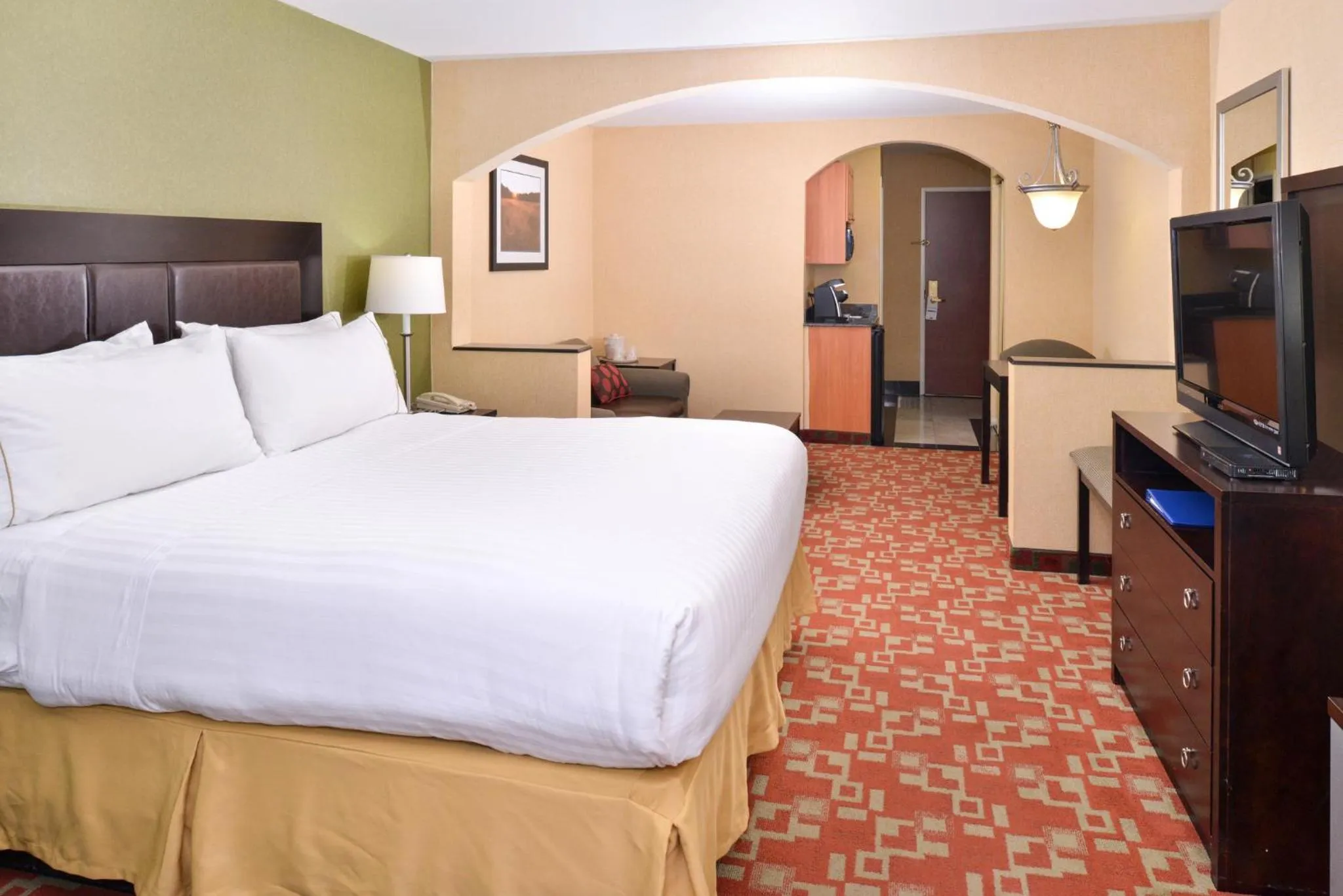 Photo of the whole room, Bed in Holiday Inn Express Hotel & Suites El Centro by IHG