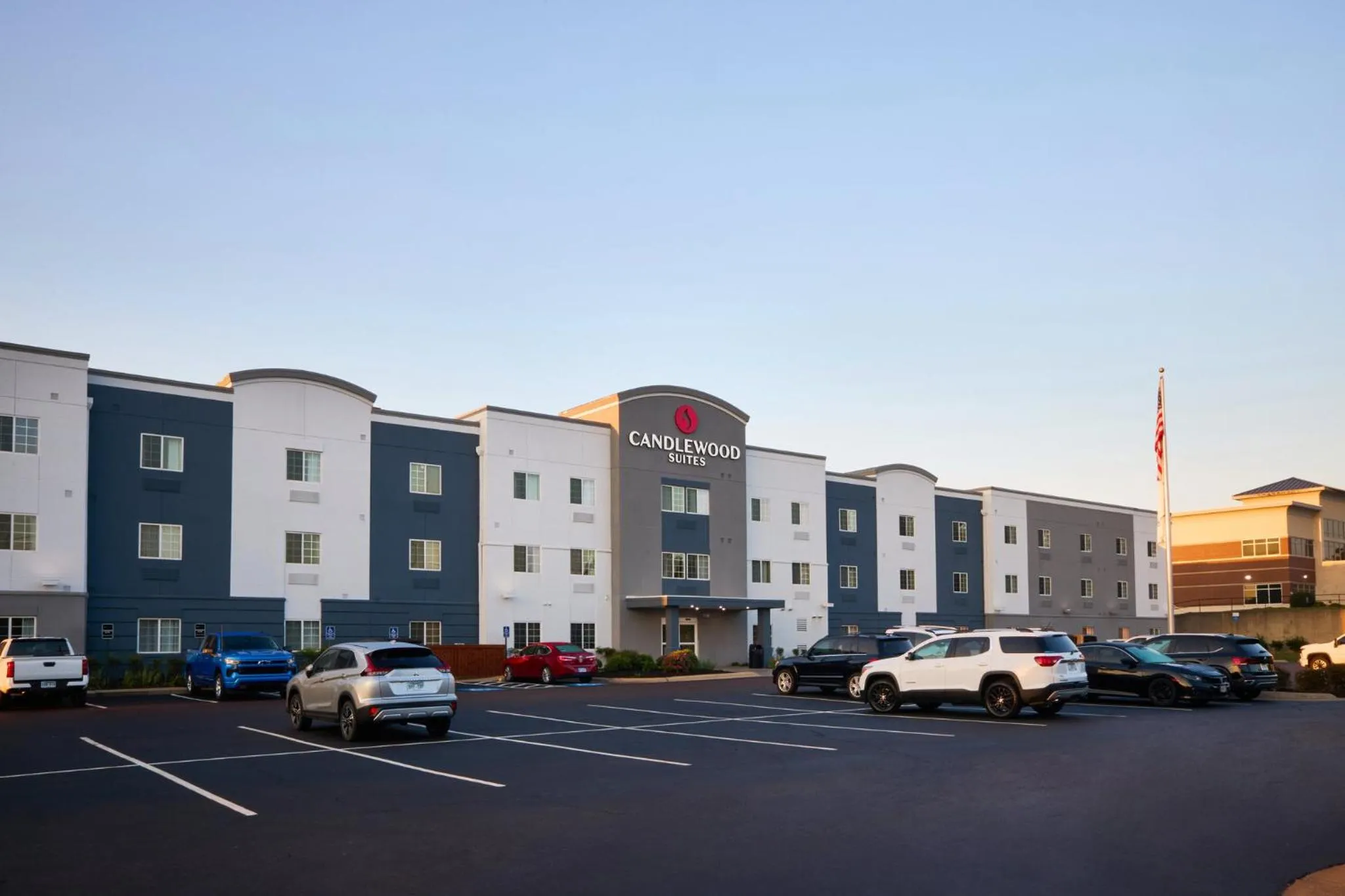 Property building in Candlewood Suites Hot Springs by IHG