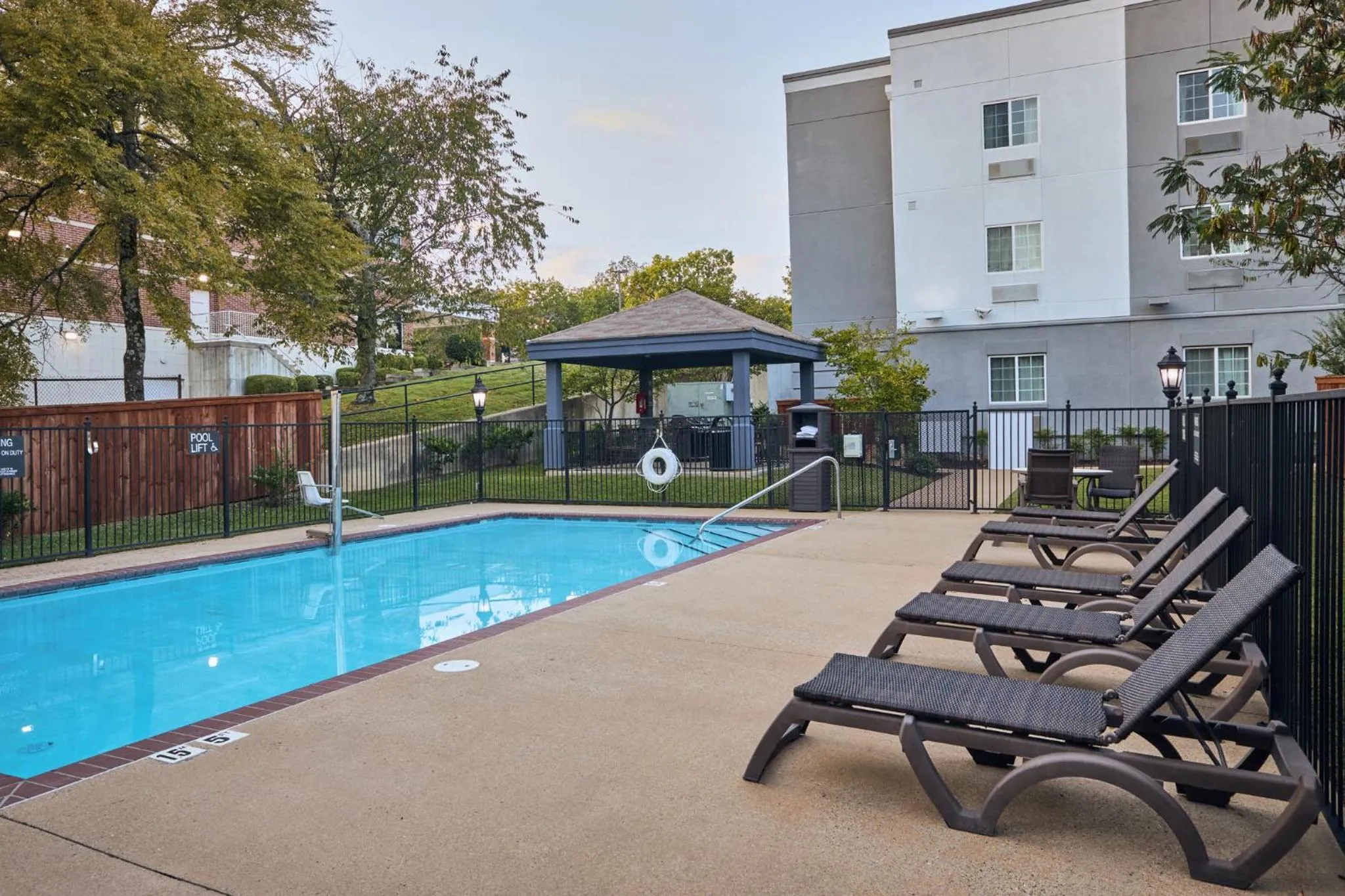 Swimming pool in Candlewood Suites Hot Springs by IHG