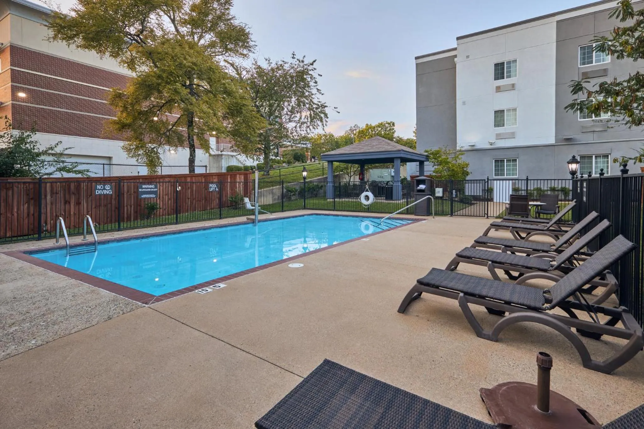 Swimming pool in Candlewood Suites Hot Springs by IHG