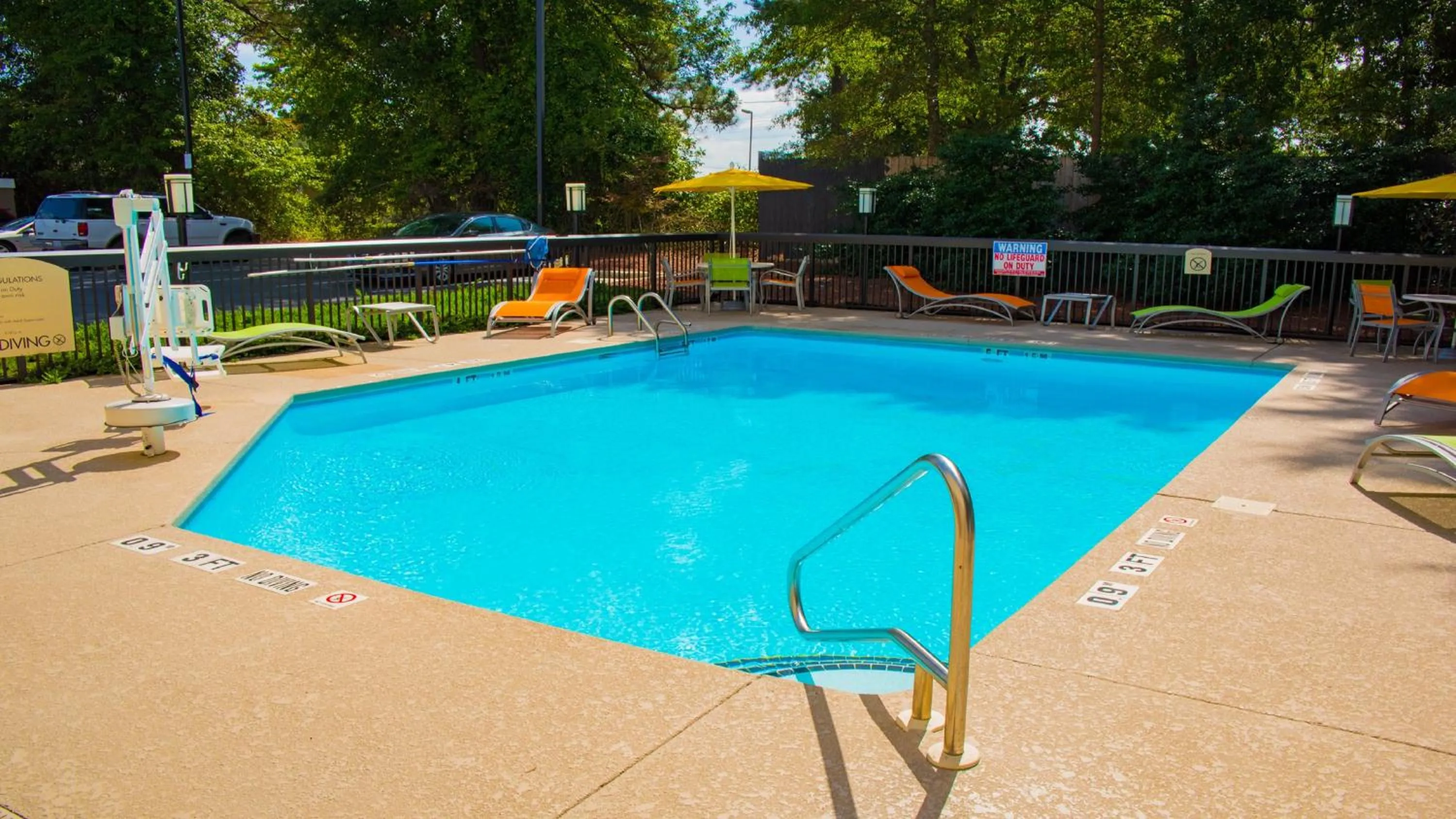 Swimming pool in Holiday Inn Express Hotel & Suites Kinston by IHG