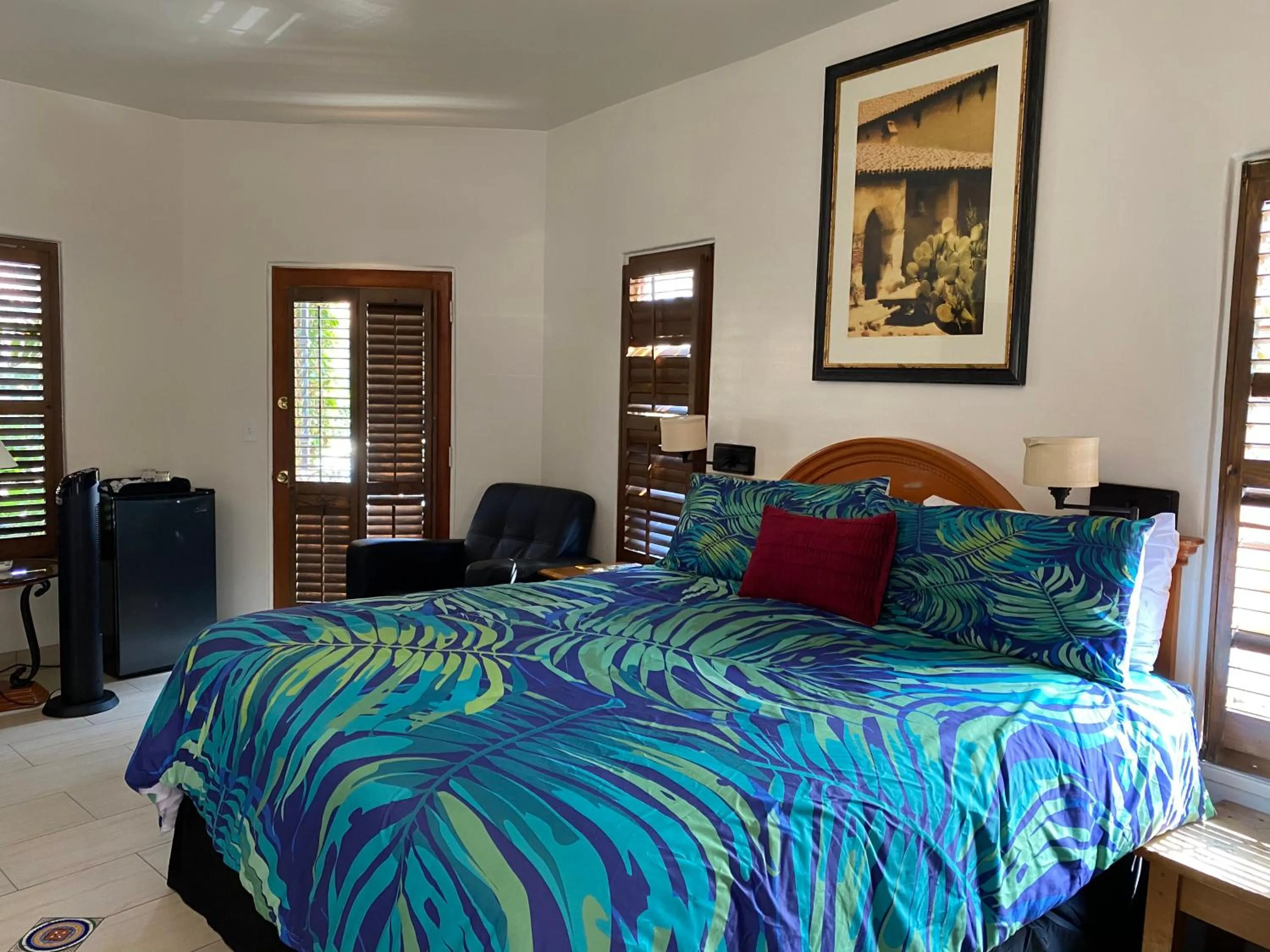 Bed in Villa Rosa Inn