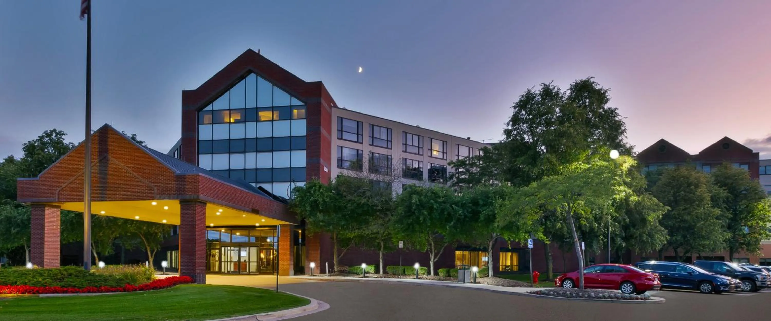 Facade/entrance in Hotel Auburn Hills