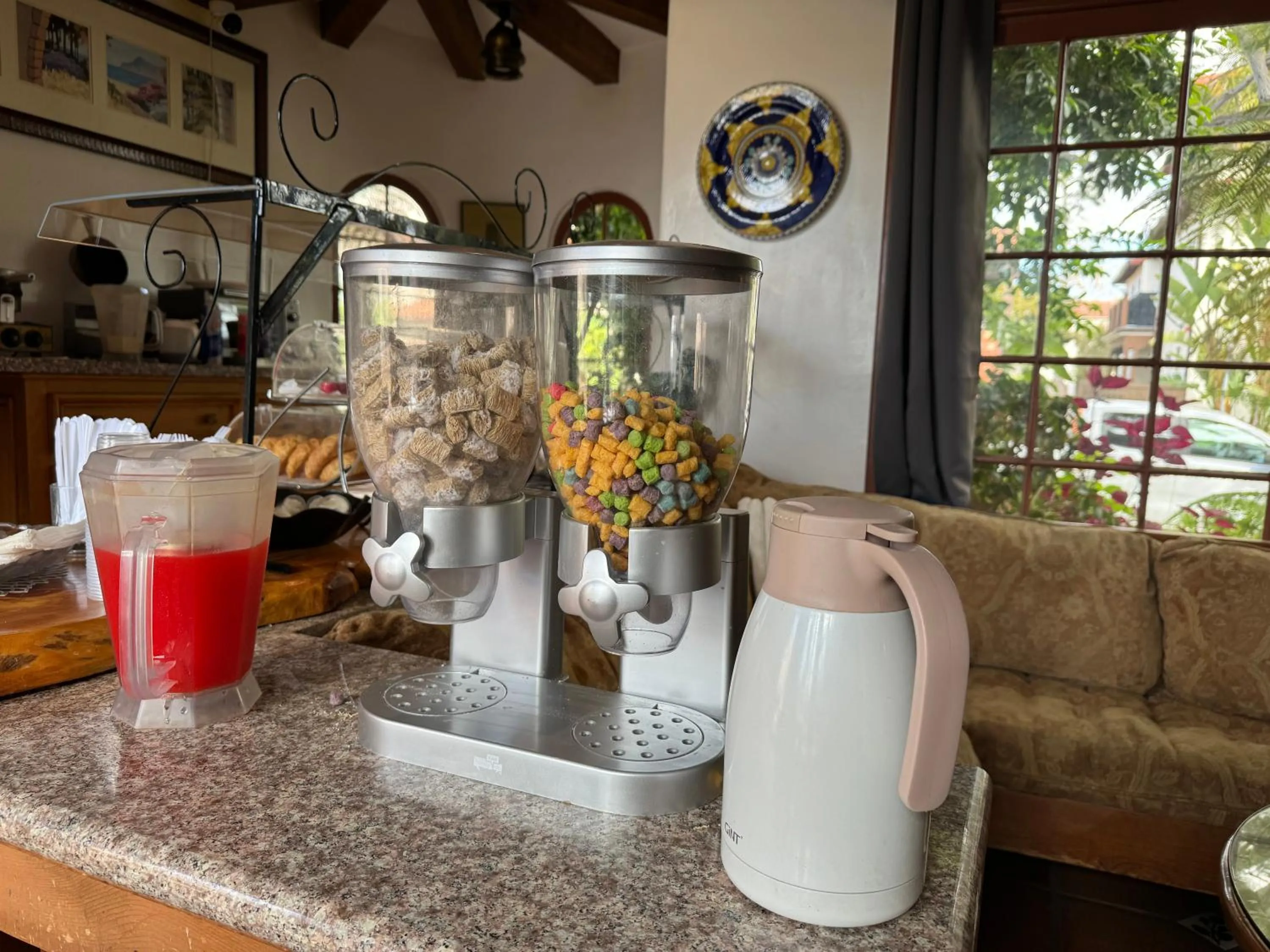 Breakfast in Ala Mar by the Sea