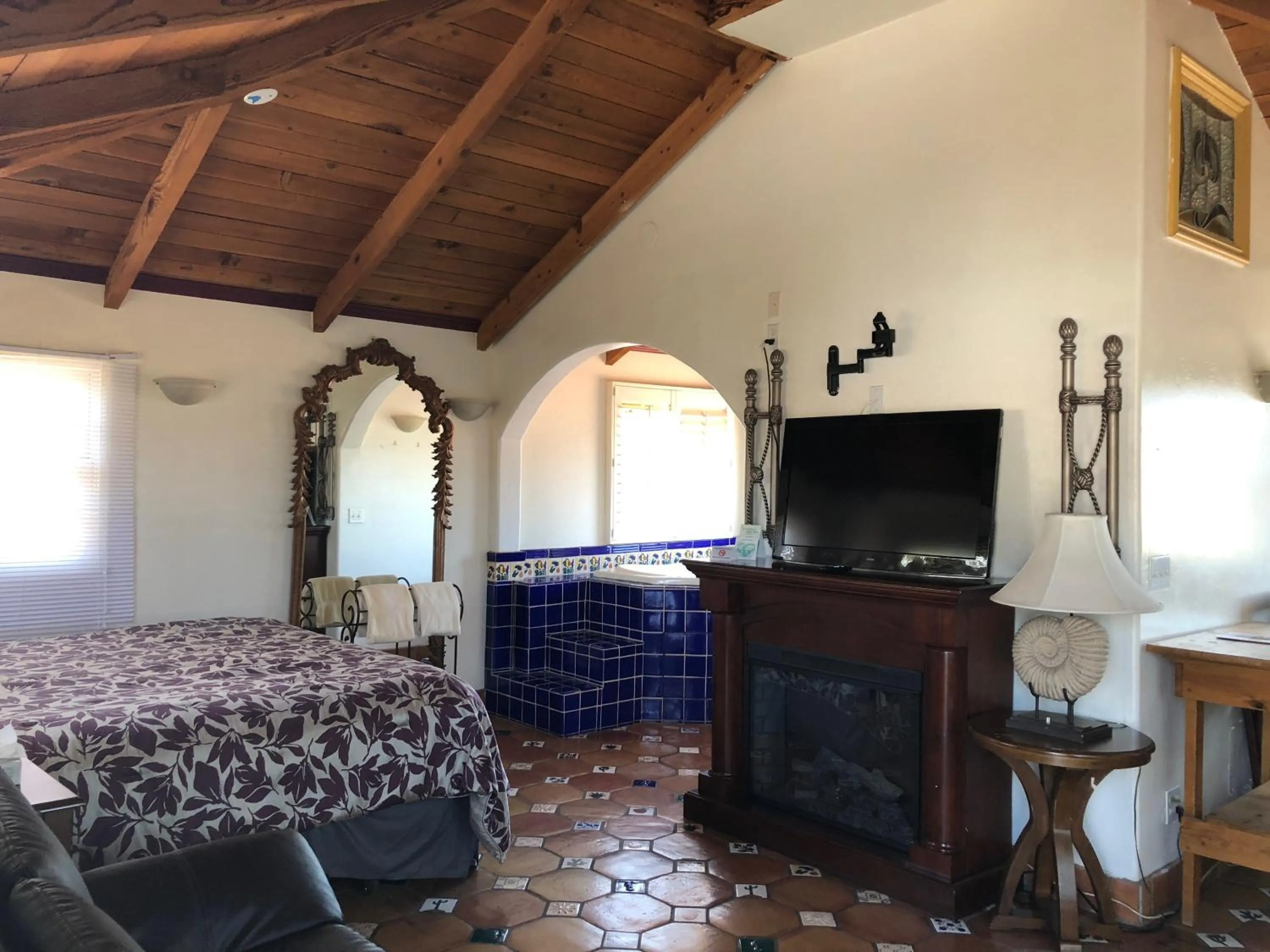 Bed in Ala Mar by the Sea