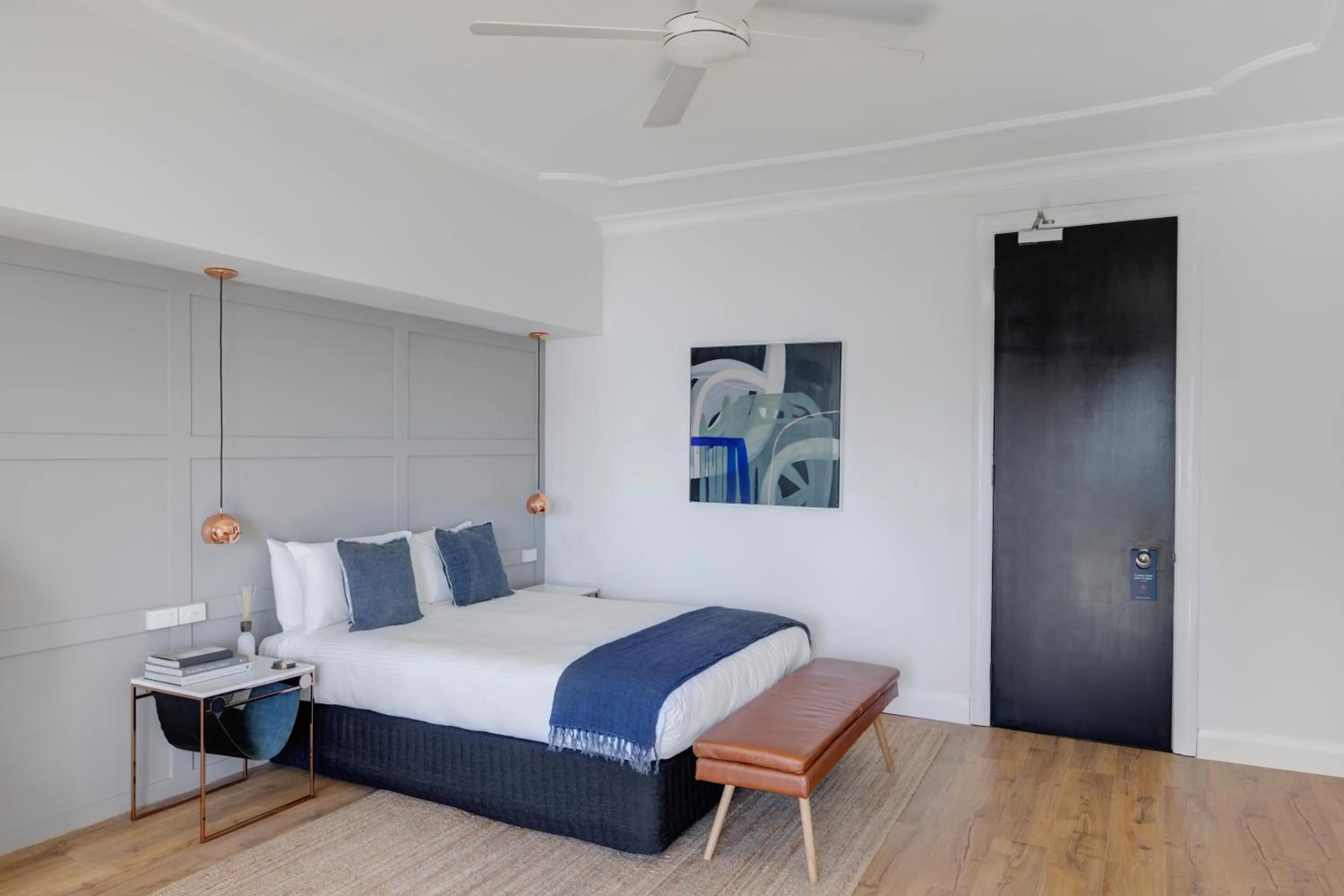 Bedroom, Bed in Regents Court Sydney