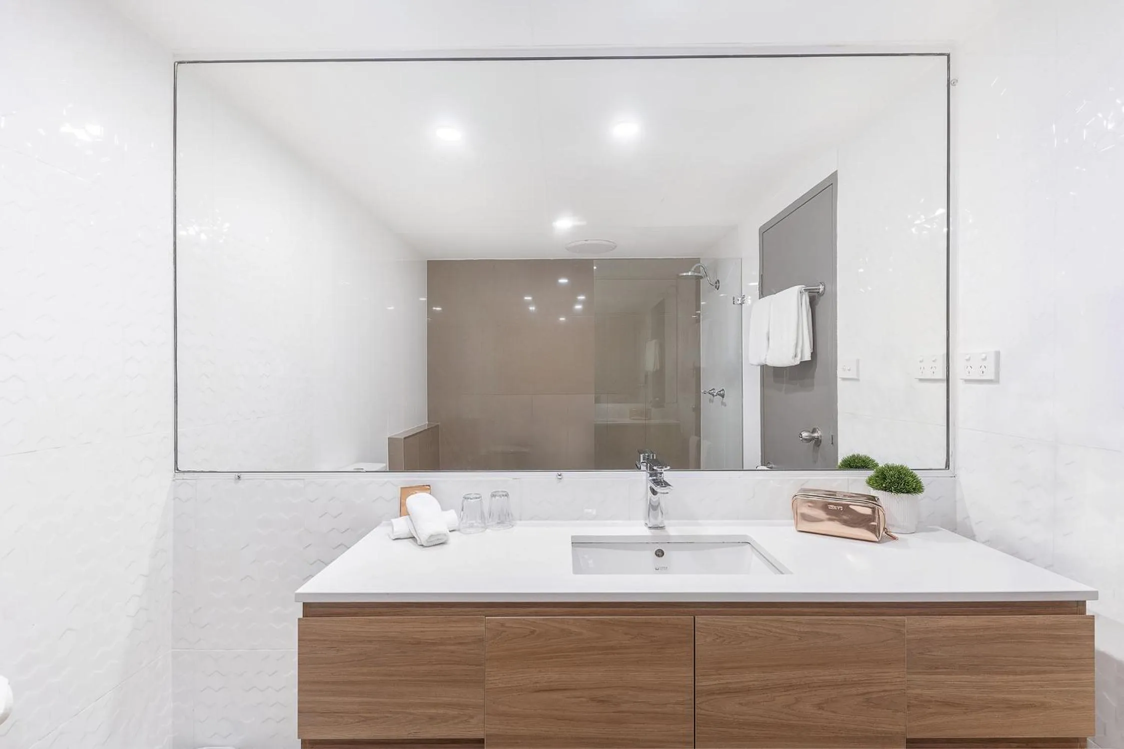 Bathroom in Littomore Hotel on Stewart, Bathurst