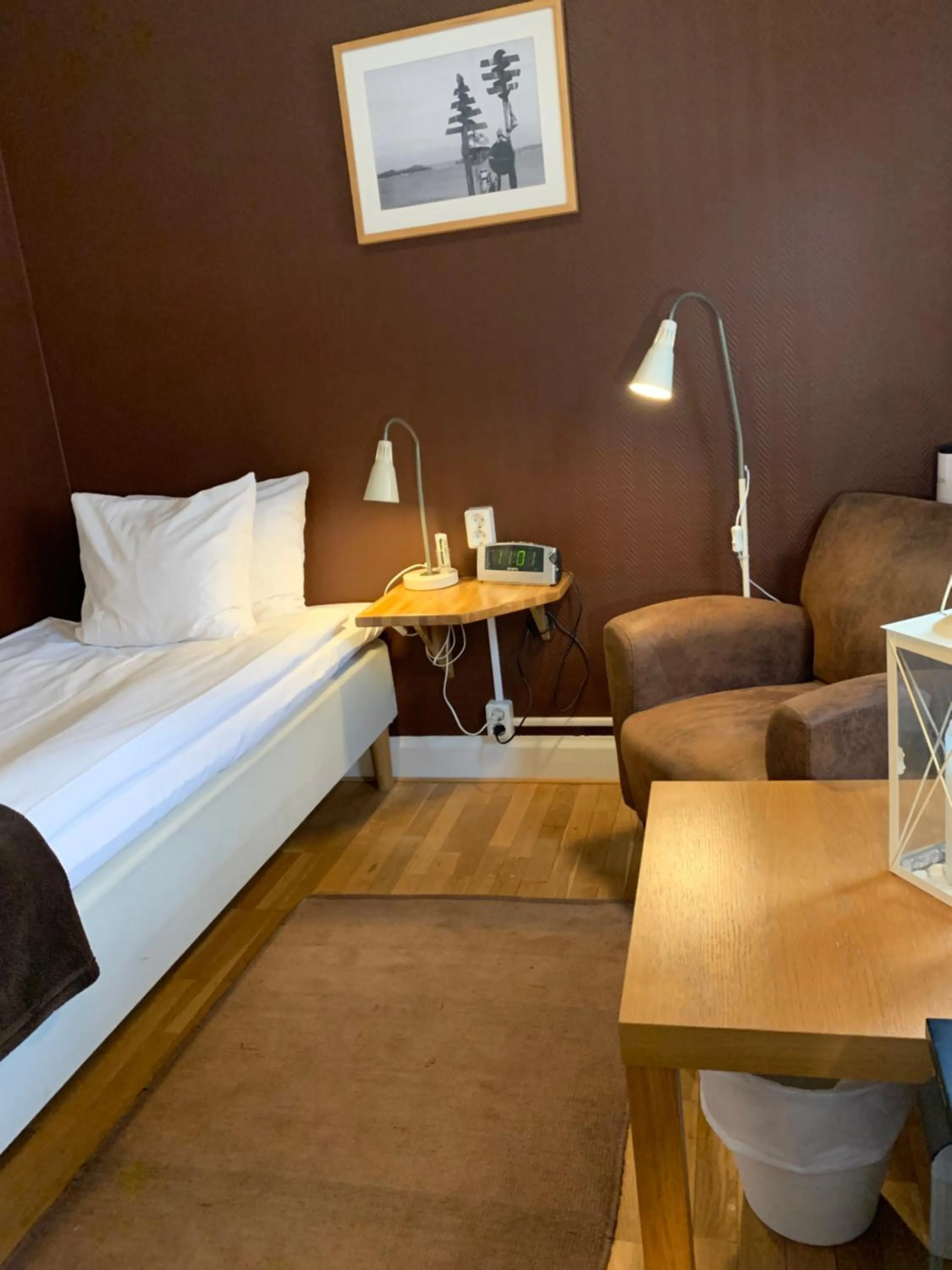 Photo of the whole room, Bed in Port Hotel