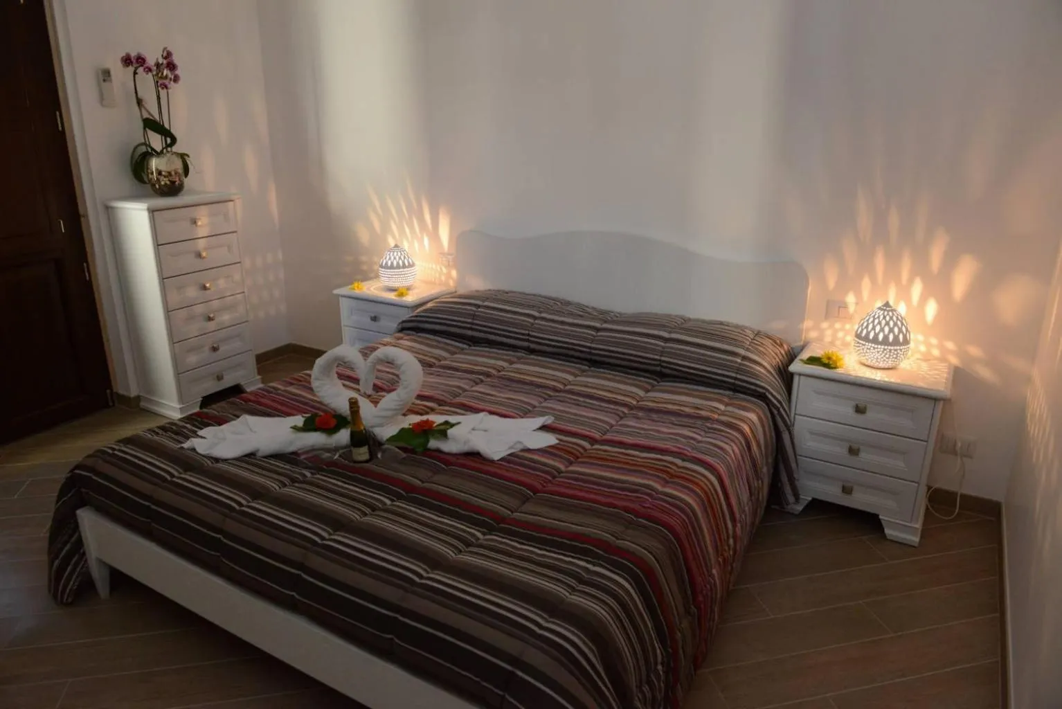 Bedroom, Bed in Domus Antiqua Residence