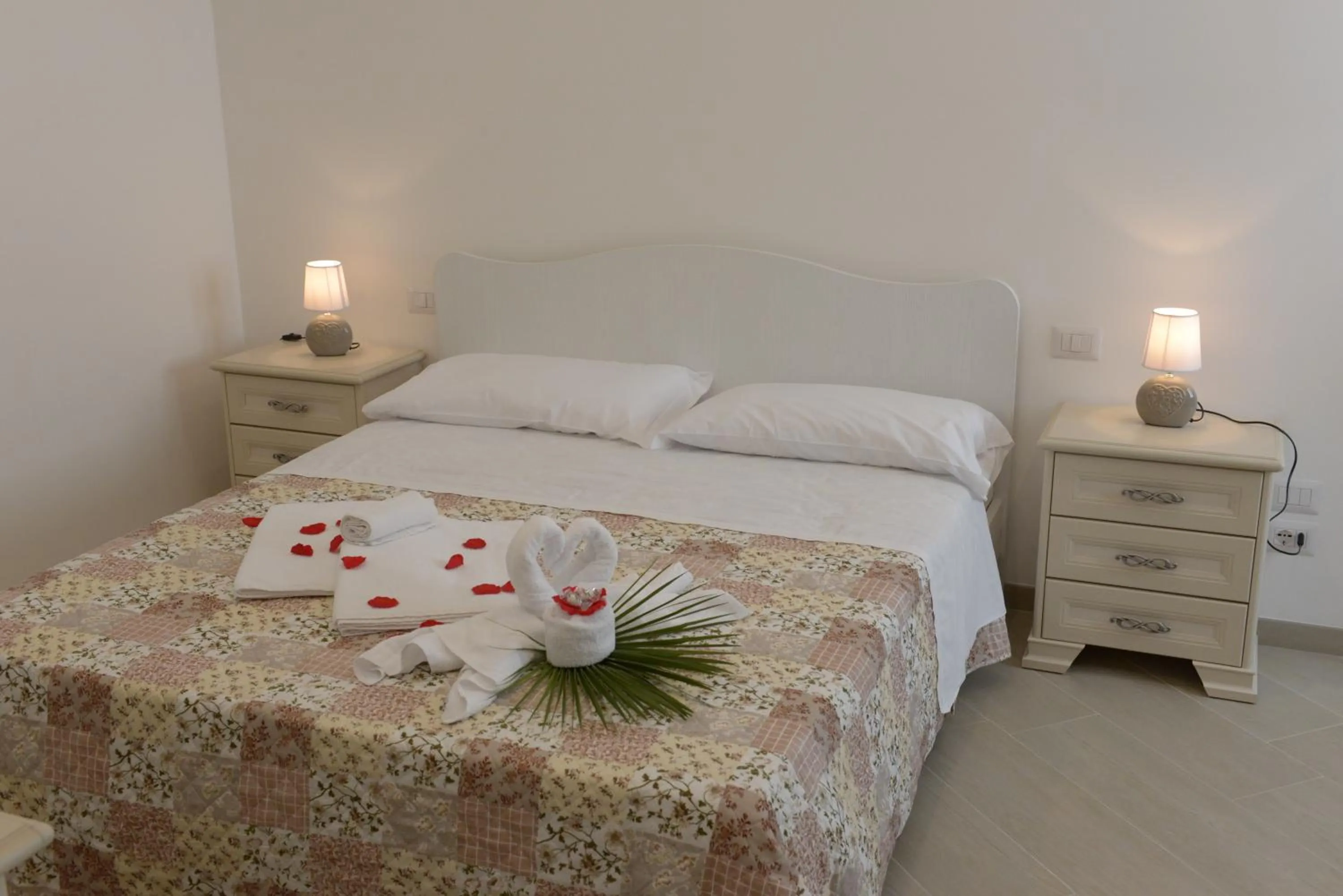 Bedroom, Bed in Domus Antiqua Residence