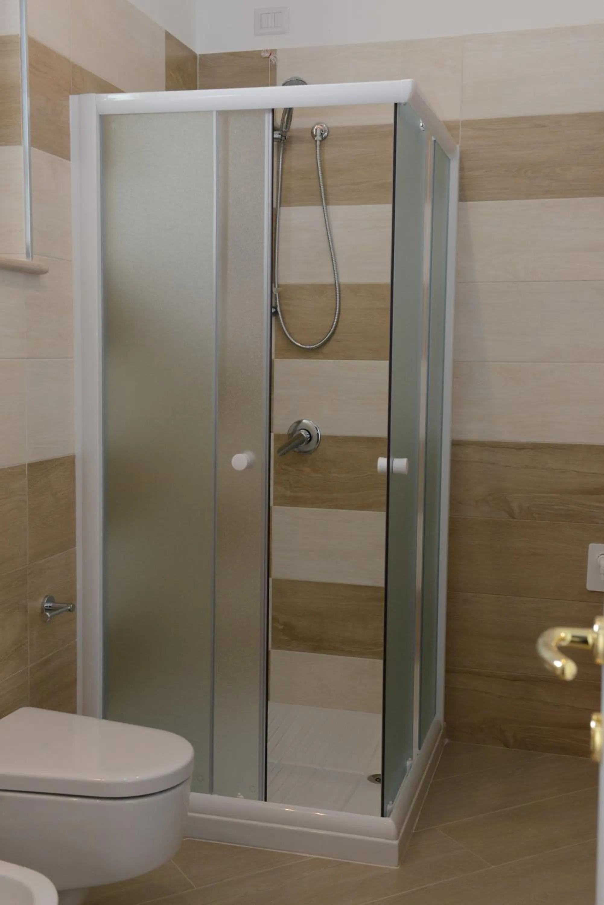 Shower in Domus Antiqua Residence