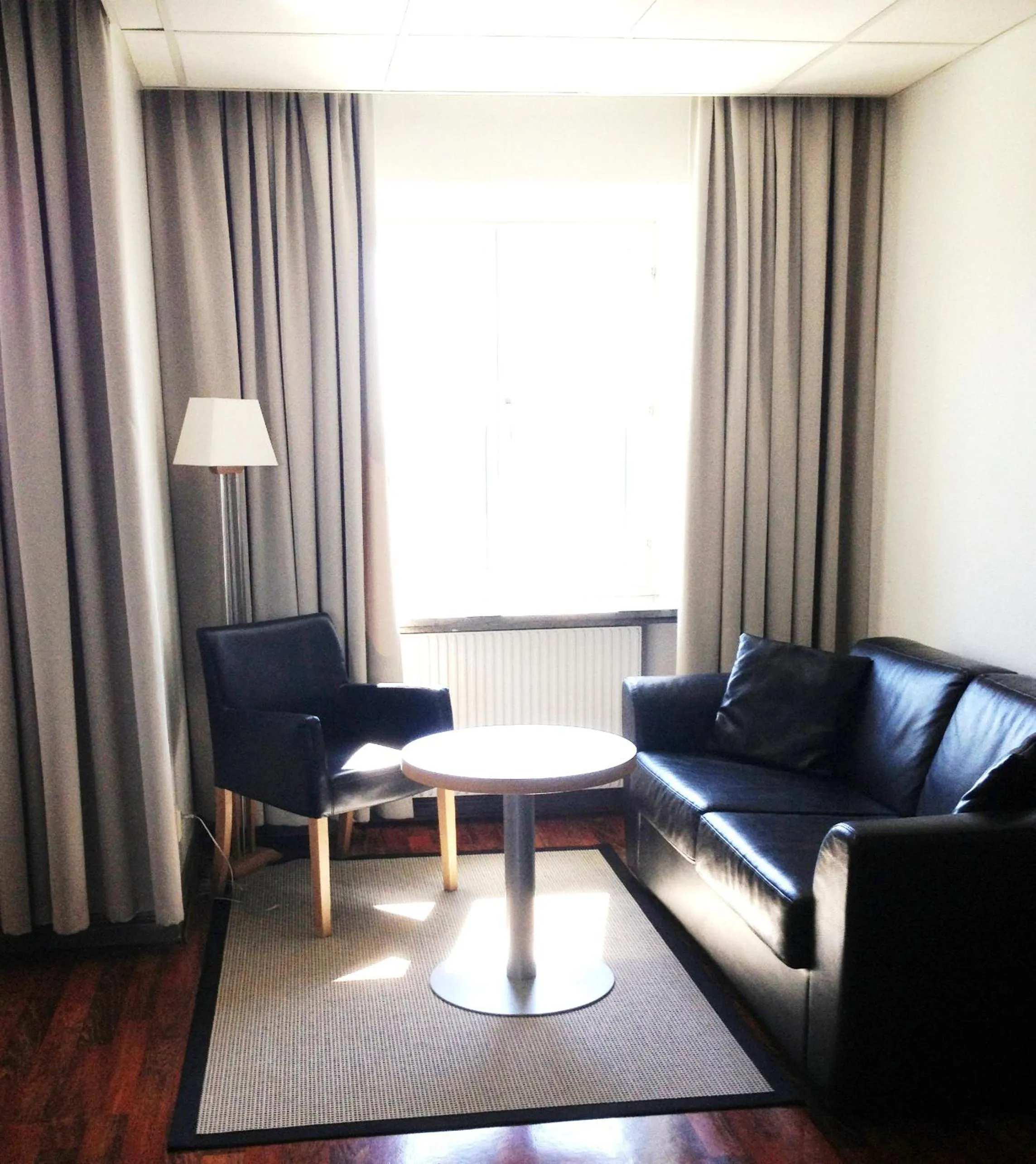 Seating area in Grand Hotel Falkenberg