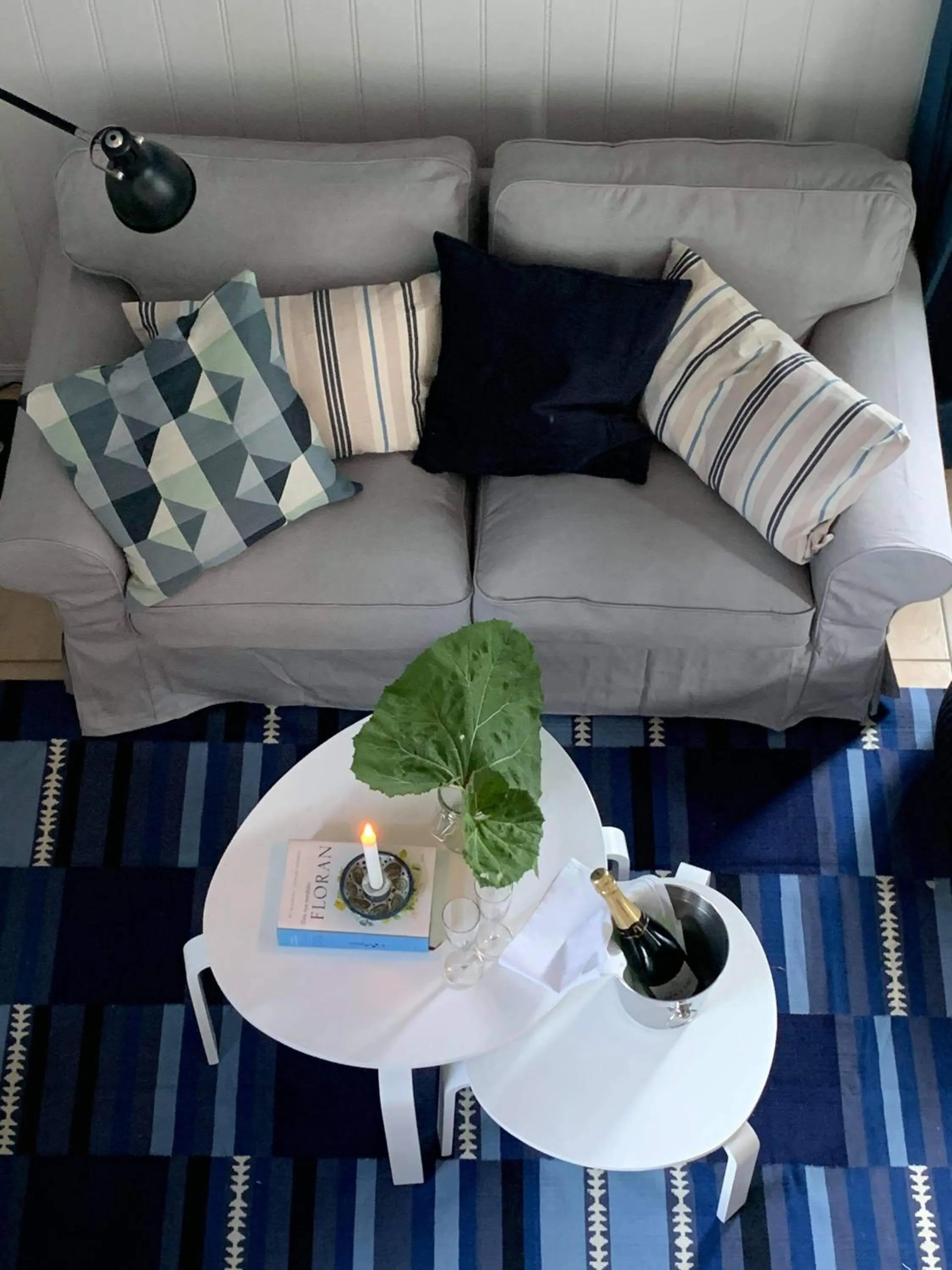 Seating area in Wallby Säteri