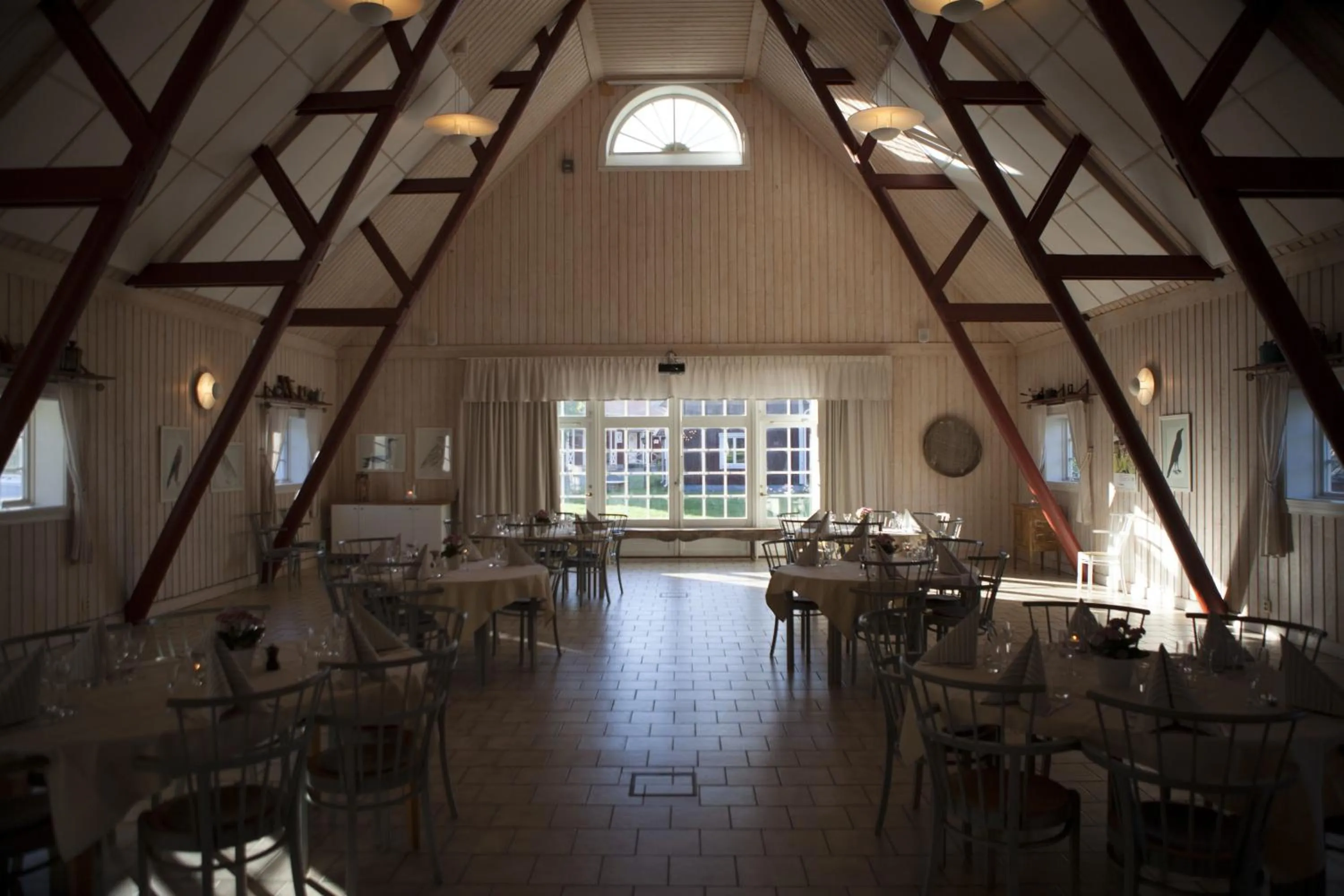 Restaurant/places to eat in Wallby Säteri
