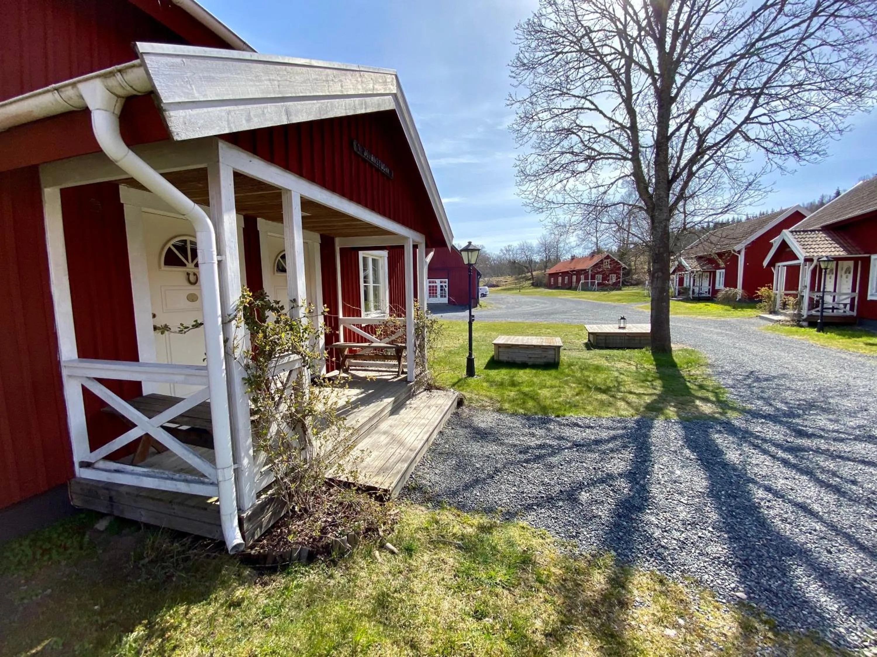 Facade/entrance in Wallby Säteri