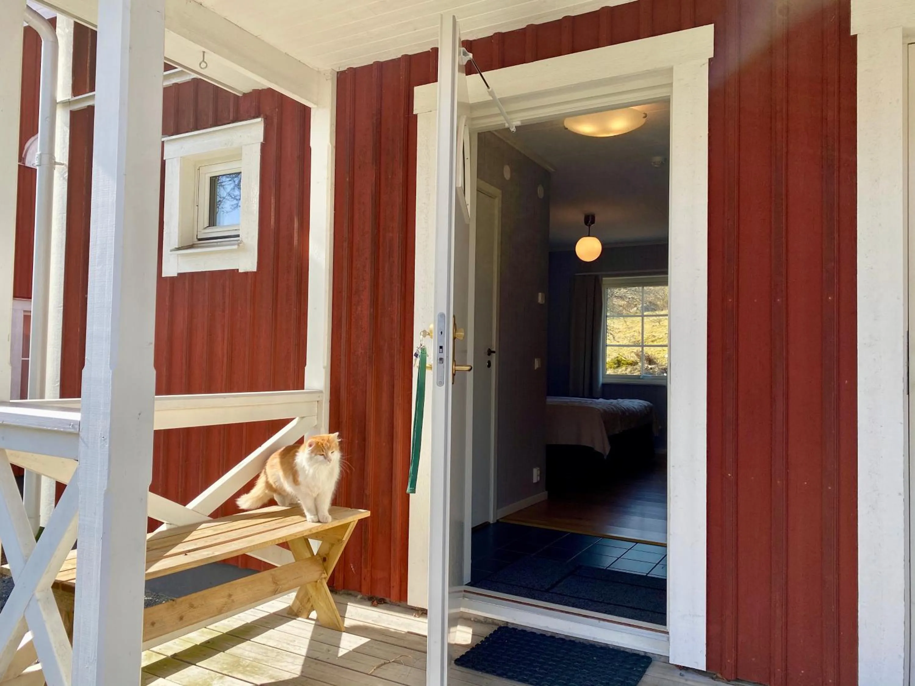 Facade/entrance in Wallby Säteri