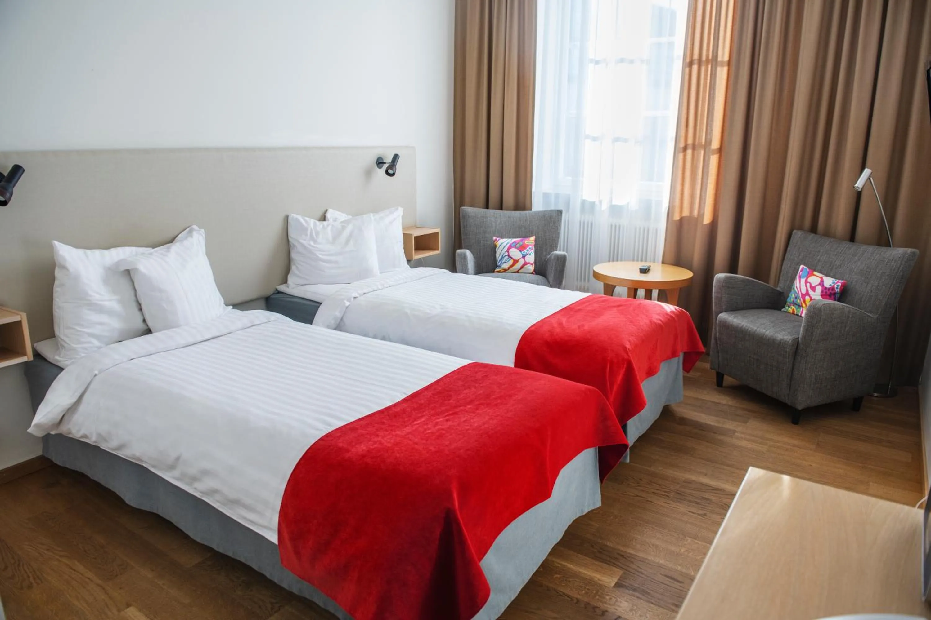 Bedroom, Bed in Hotel Bishops Arms Strängnäs