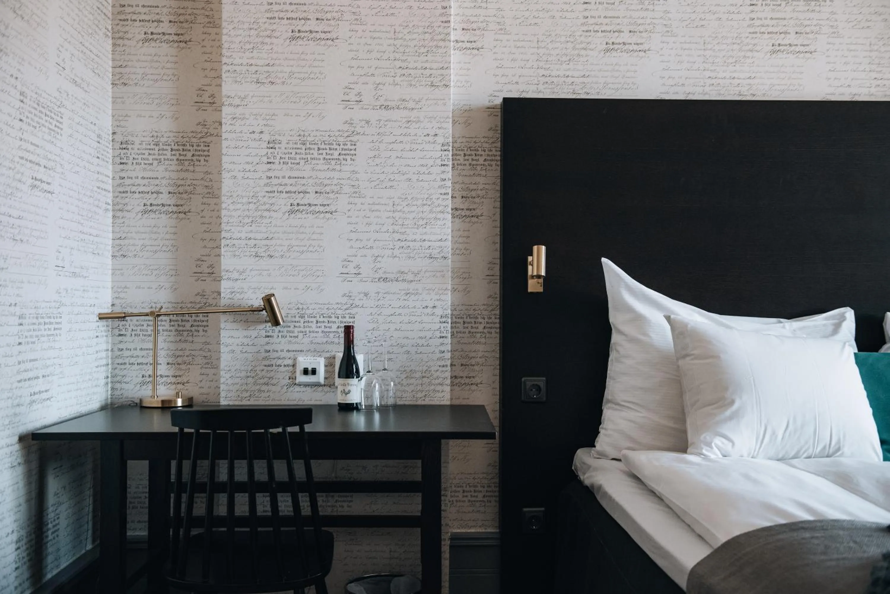 Seating area, Bed in Clarion Hotel Wisby