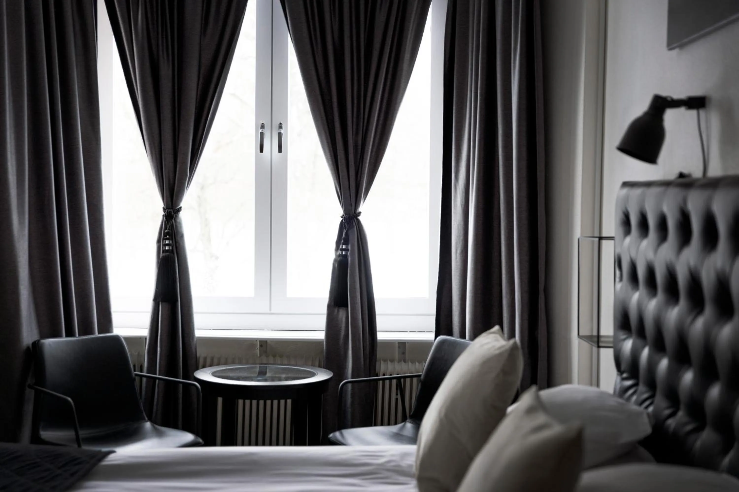 Property building, Bed in Hotell Skövde