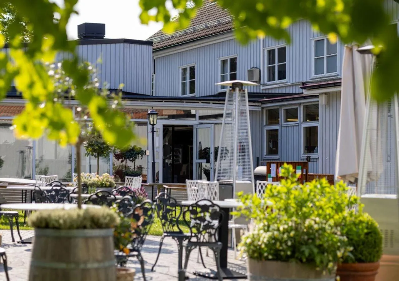 Facade/entrance in Villa Lovik