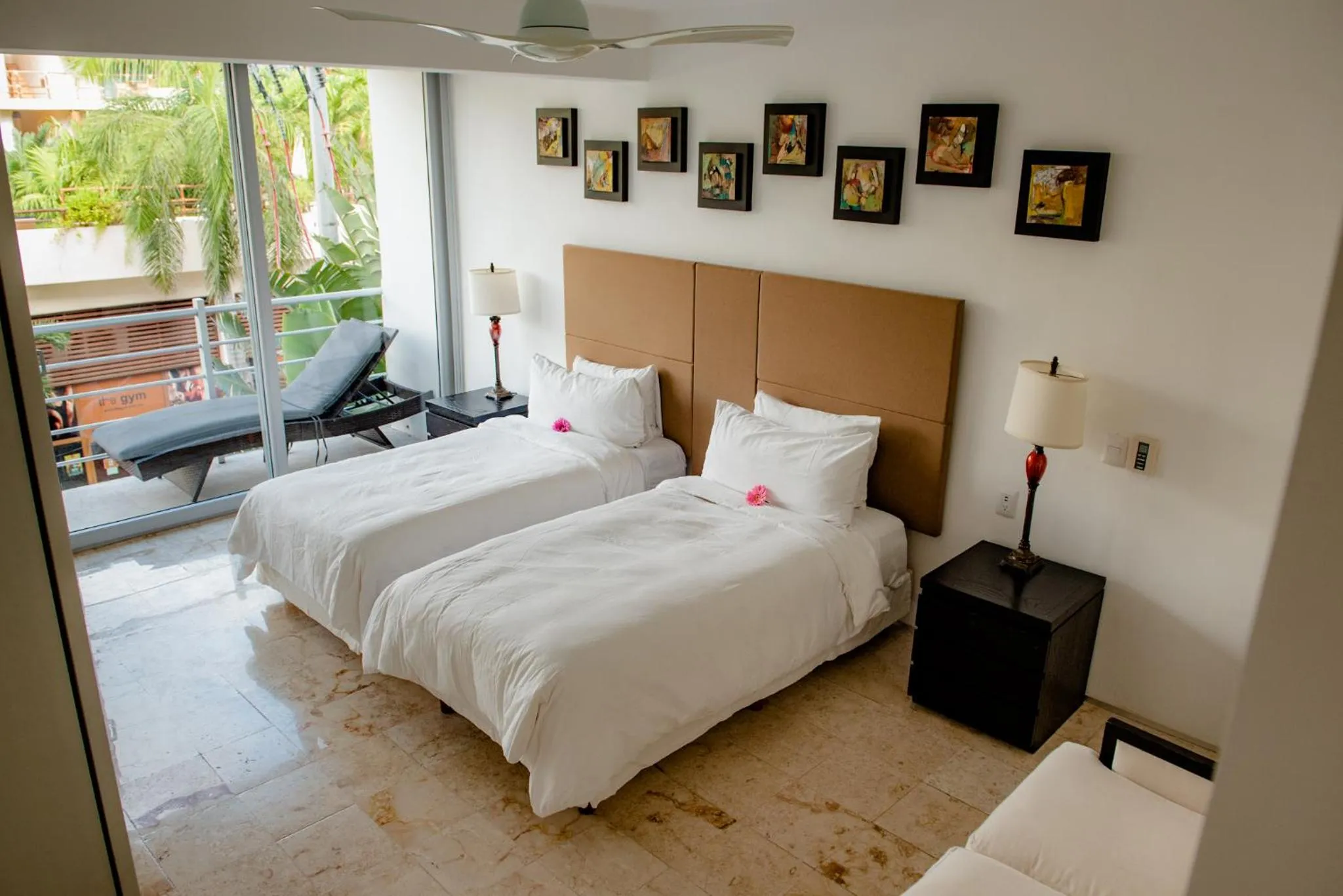 Bedroom, Bed in Magia Beachside Condo