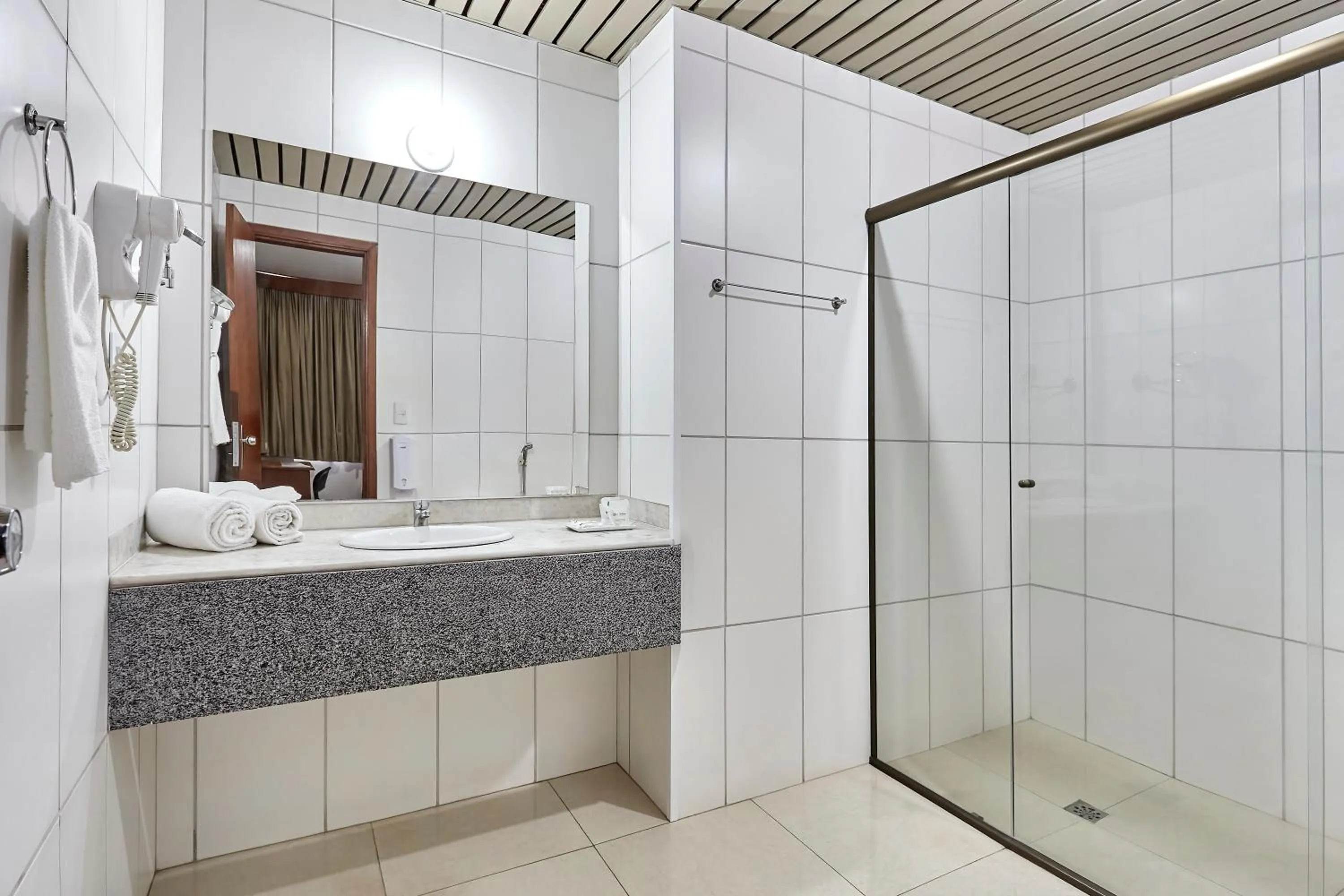 Bathroom in Hotel Nacional Inn Limeira