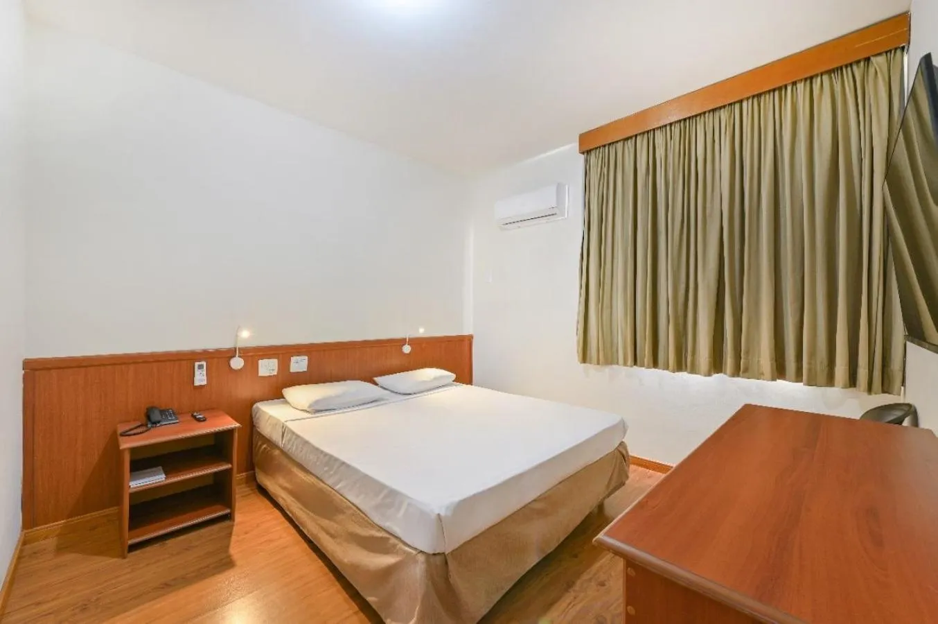 Bedroom, Bed in Hotel Nacional Inn Limeira