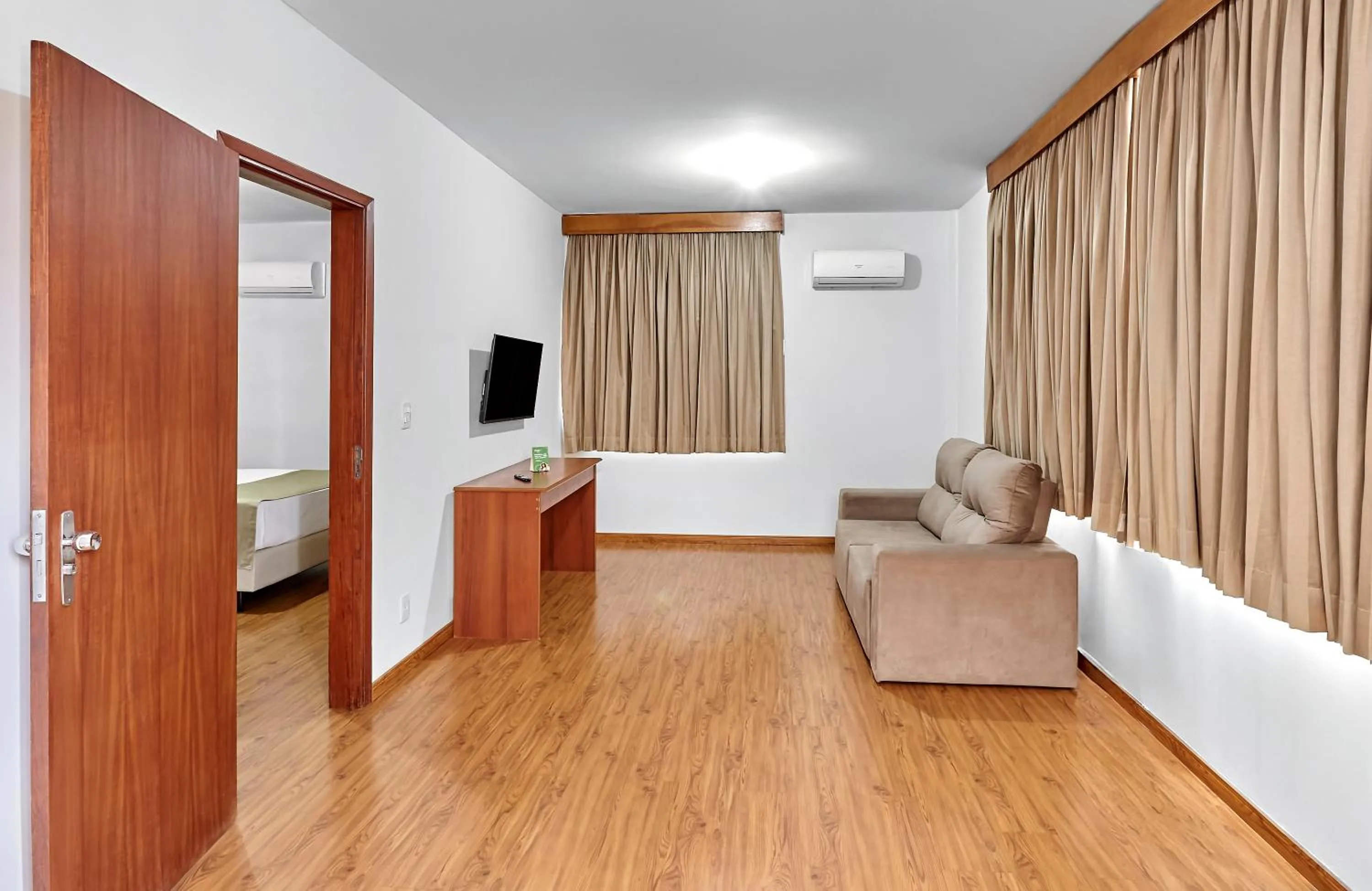 Bedroom, Bed in Hotel Nacional Inn Limeira