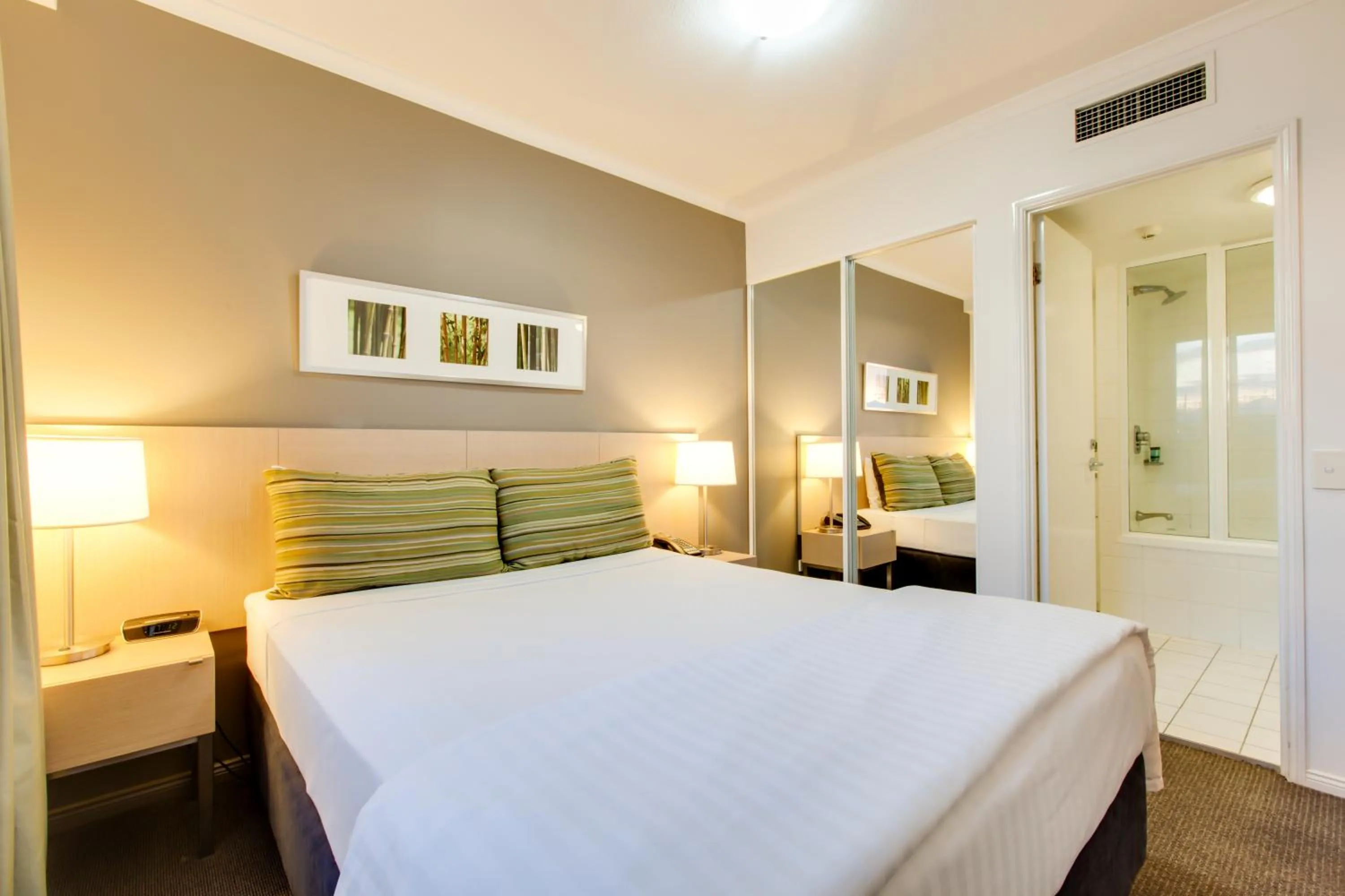 Bed in Oakwood Hotel & Apartments Brisbane