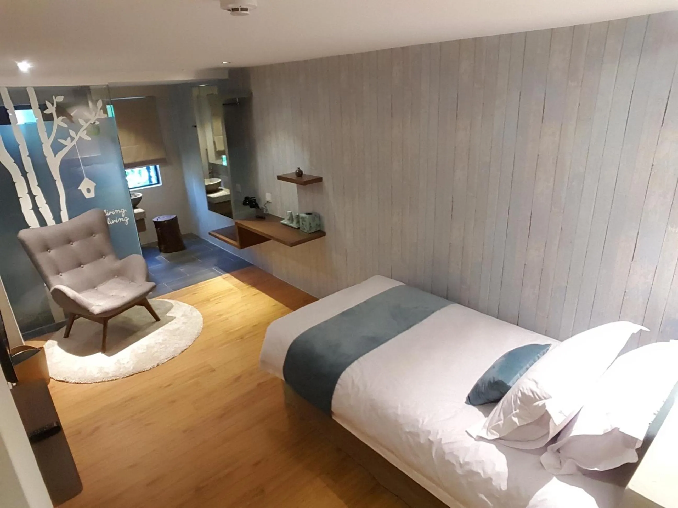 Photo of the whole room, Bed in Sojourn Spa Hotel