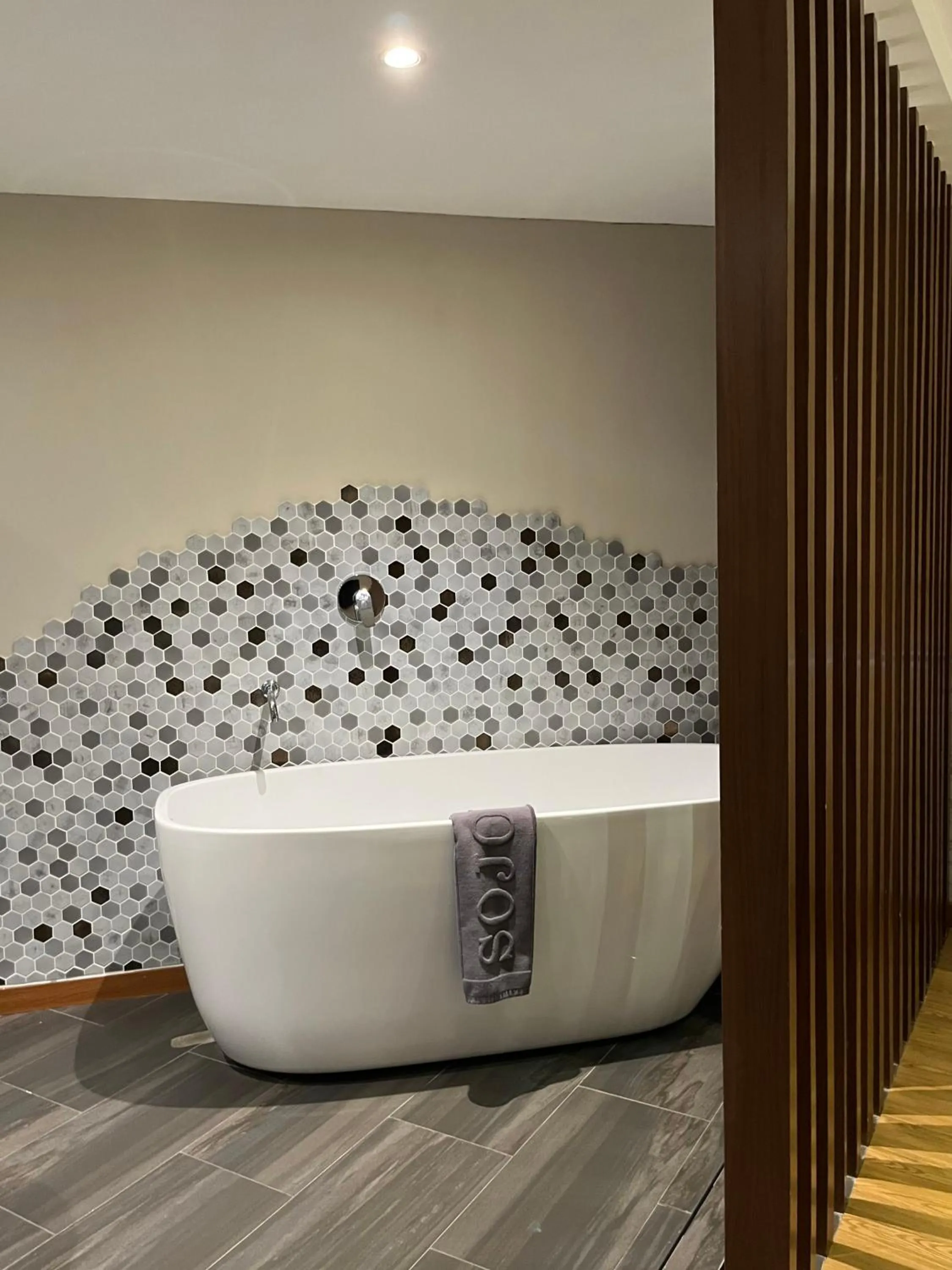 Bath in Sojourn Spa Hotel