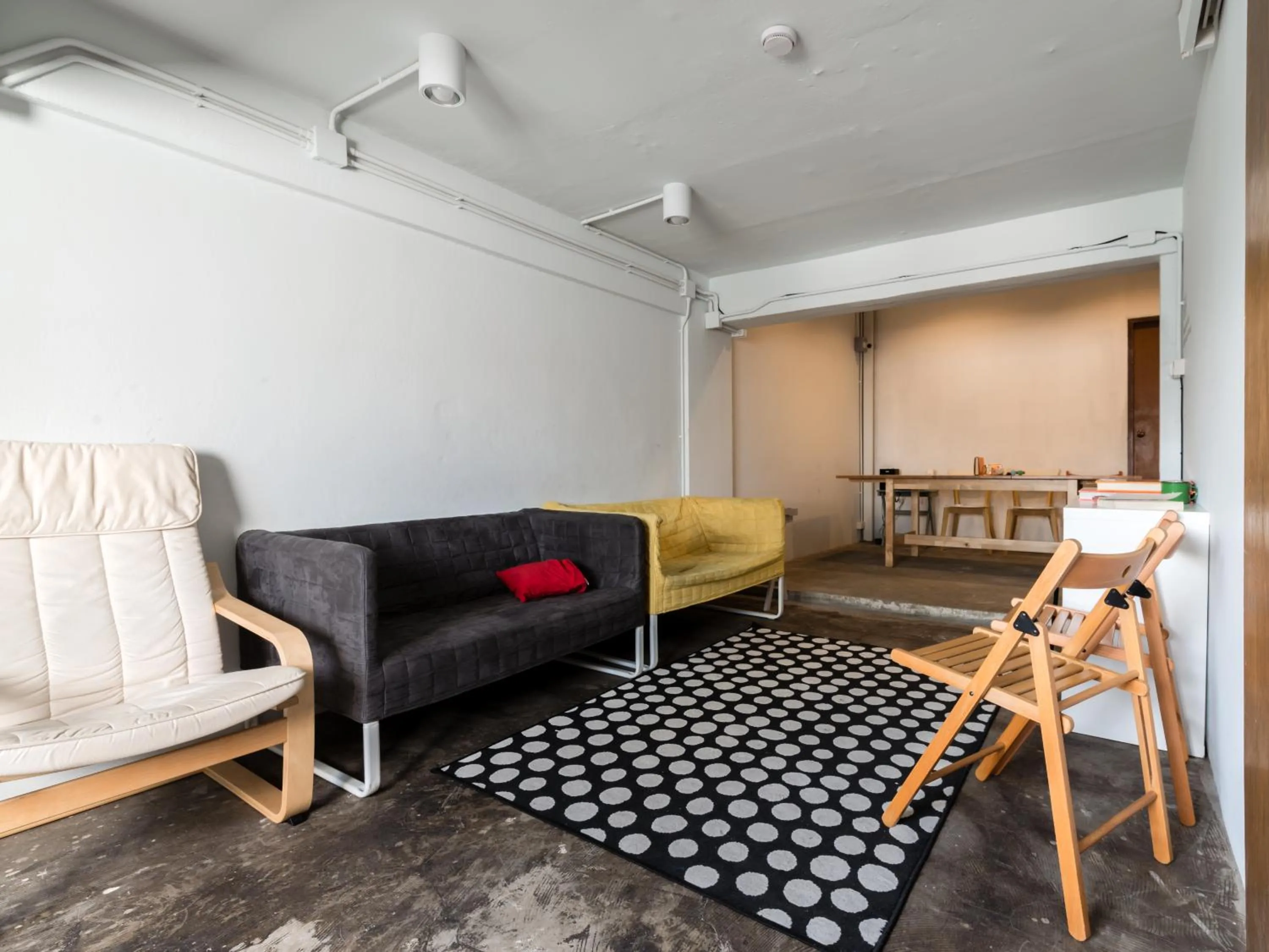 Communal lounge/ TV room in Good One Poshtel & Cafe Bar