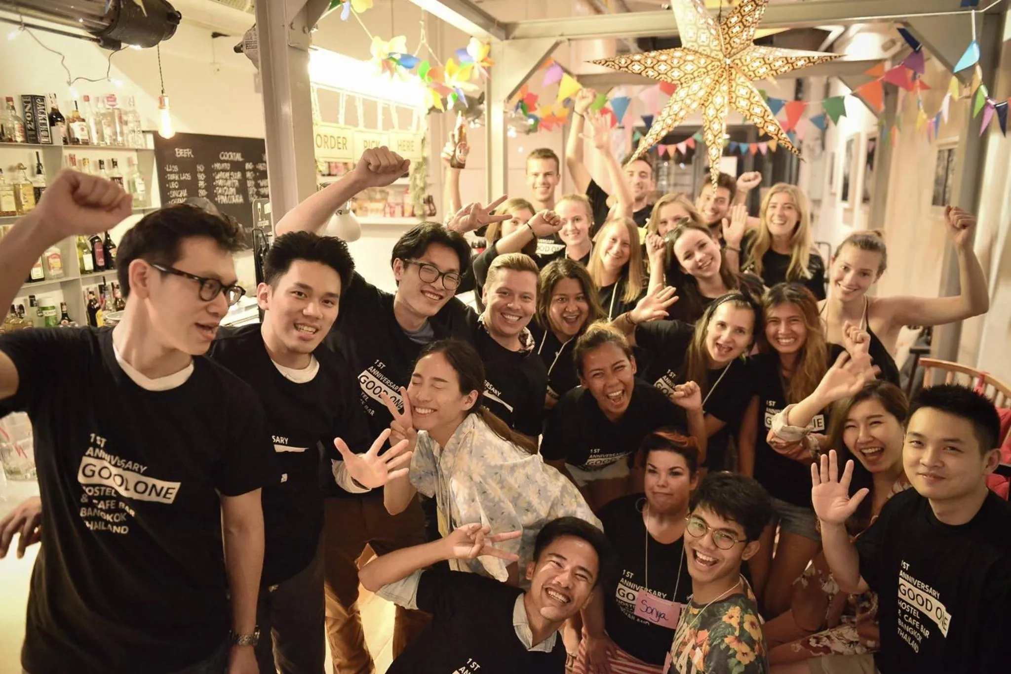 Good One Poshtel & Cafe Bar