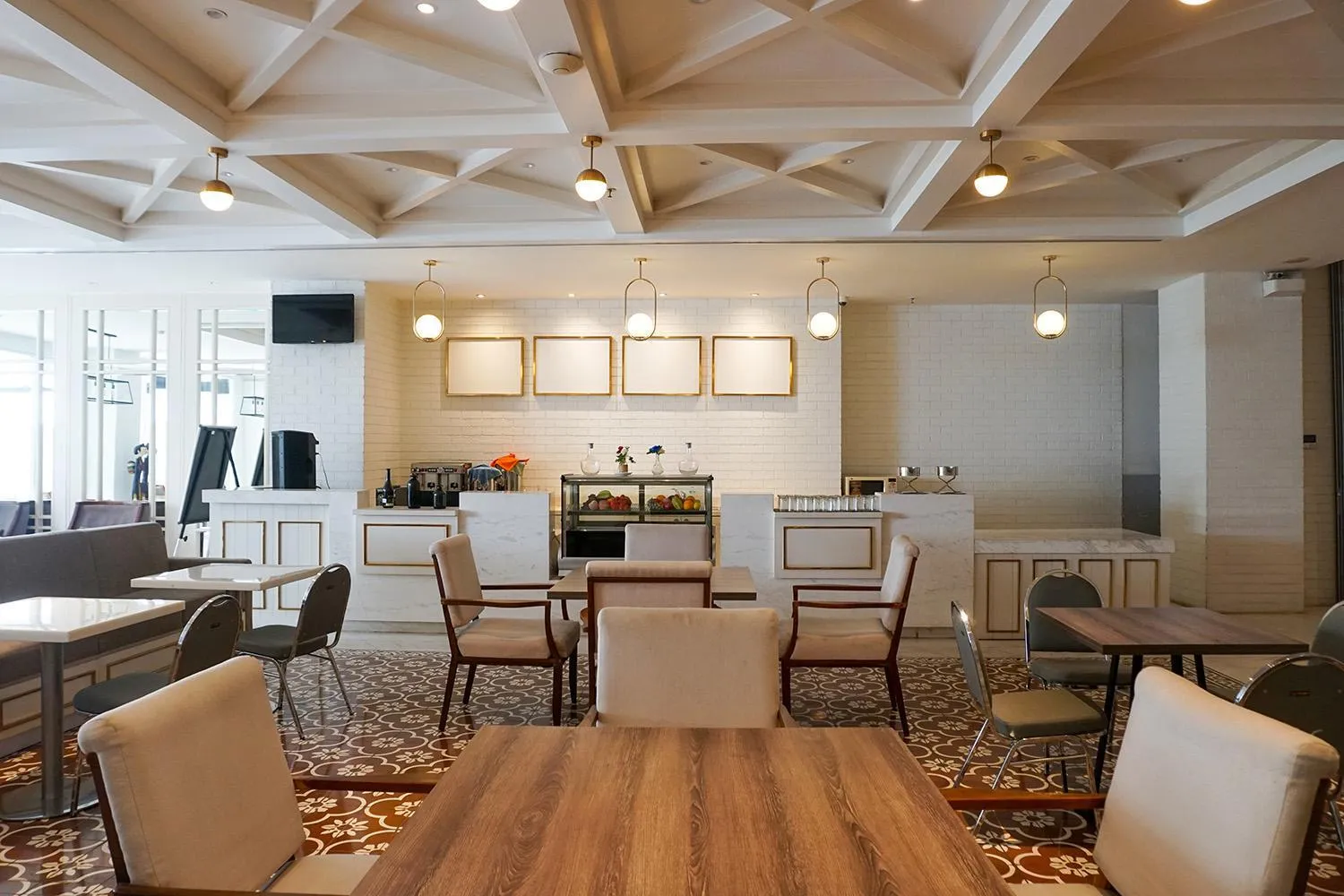 Restaurant/places to eat in 1O1 URBAN Jakarta Glodok - Kota Tua