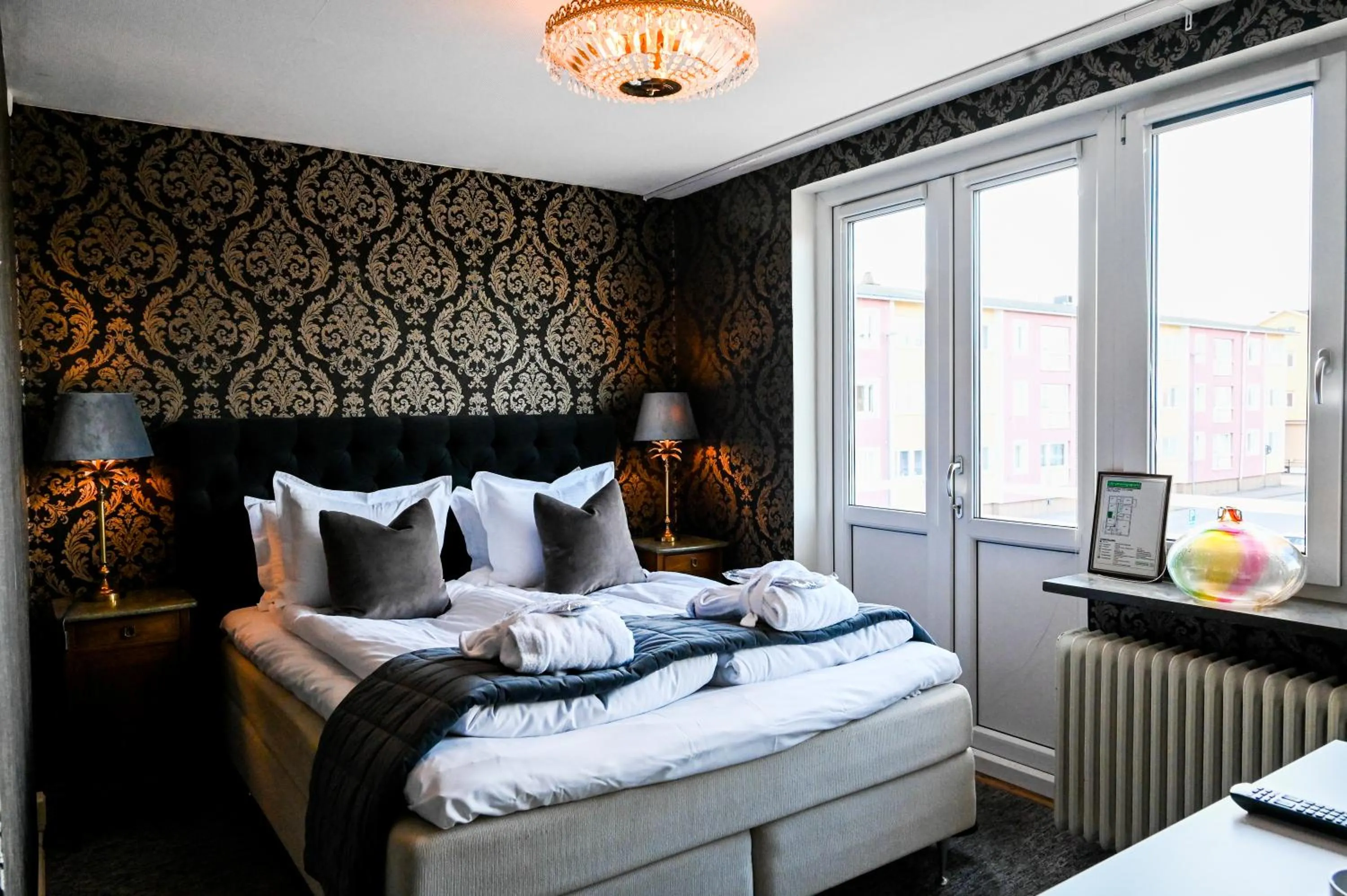 Bed in Palace Hotell