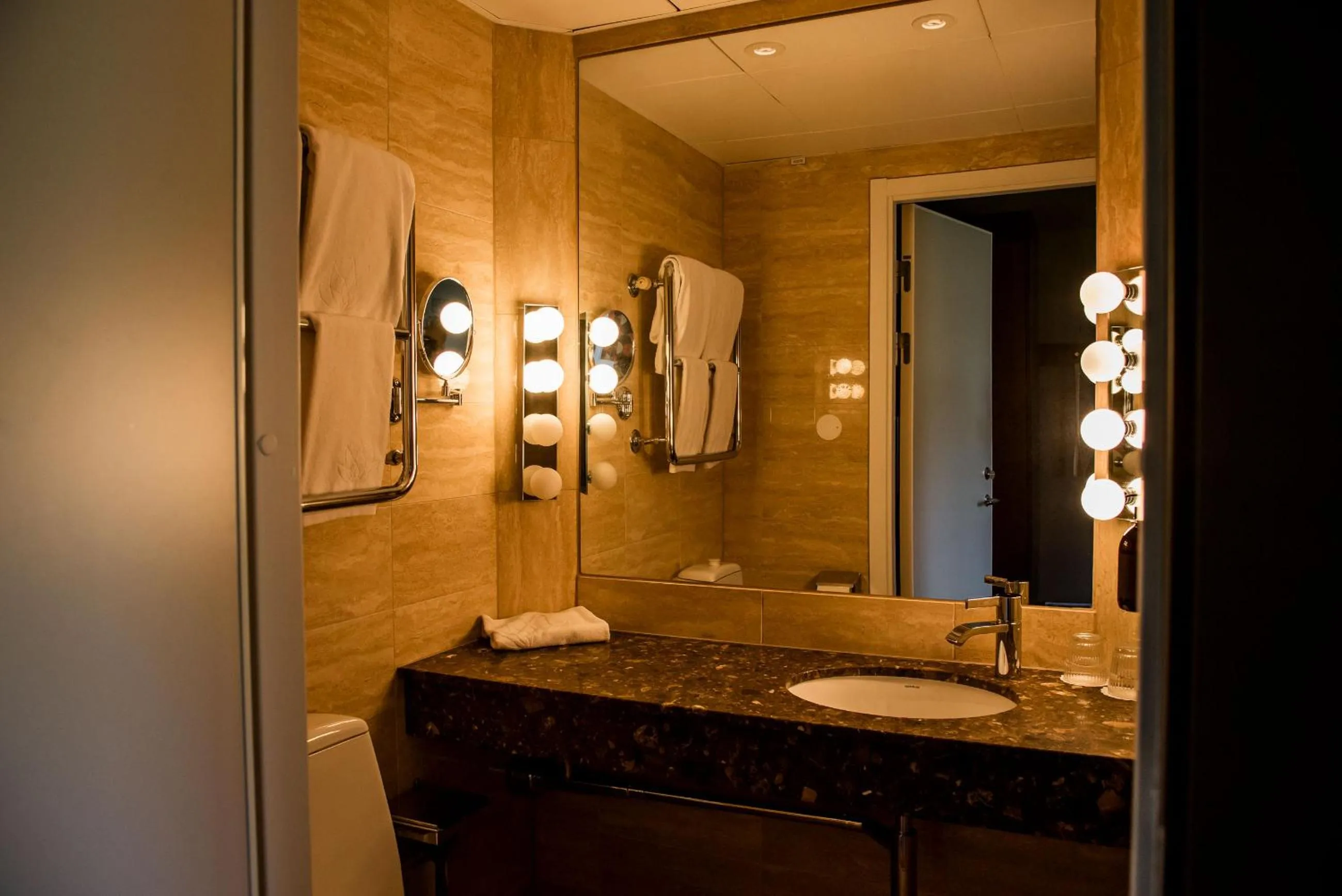 Photo of the whole room in Billingehus