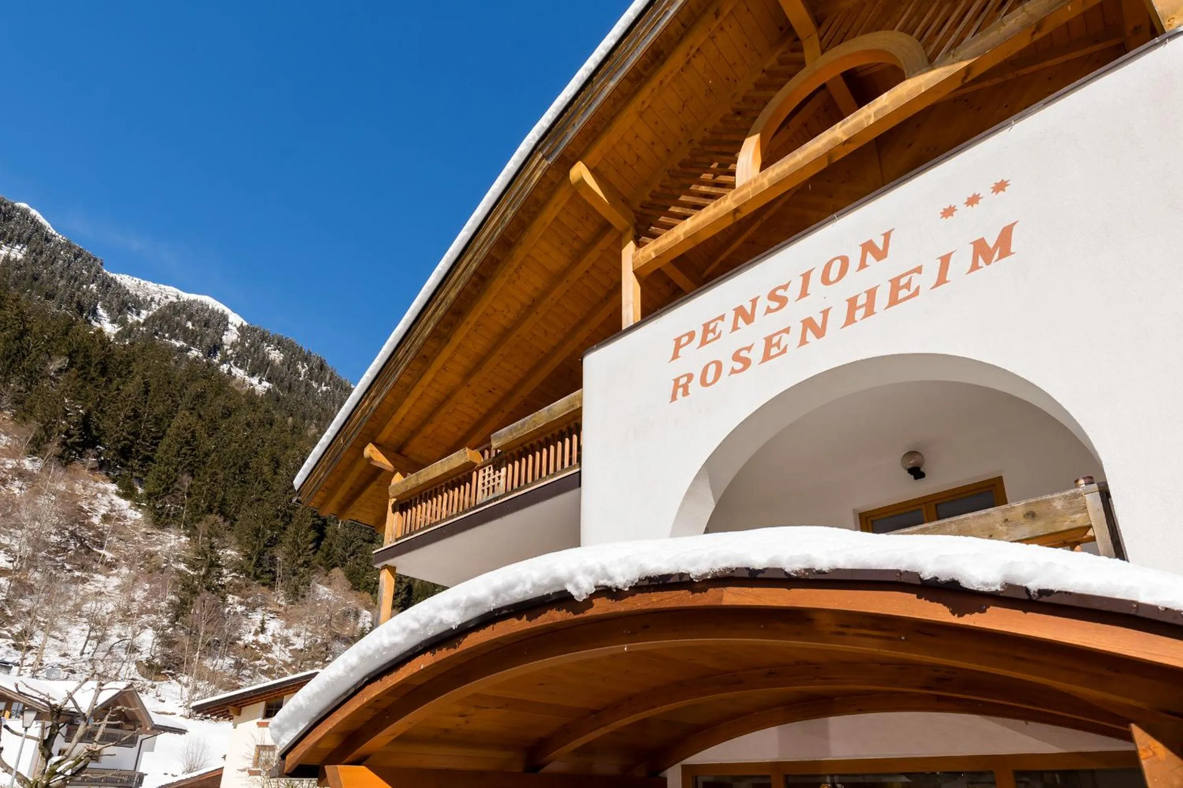 Property building in Hotel Rosenheim