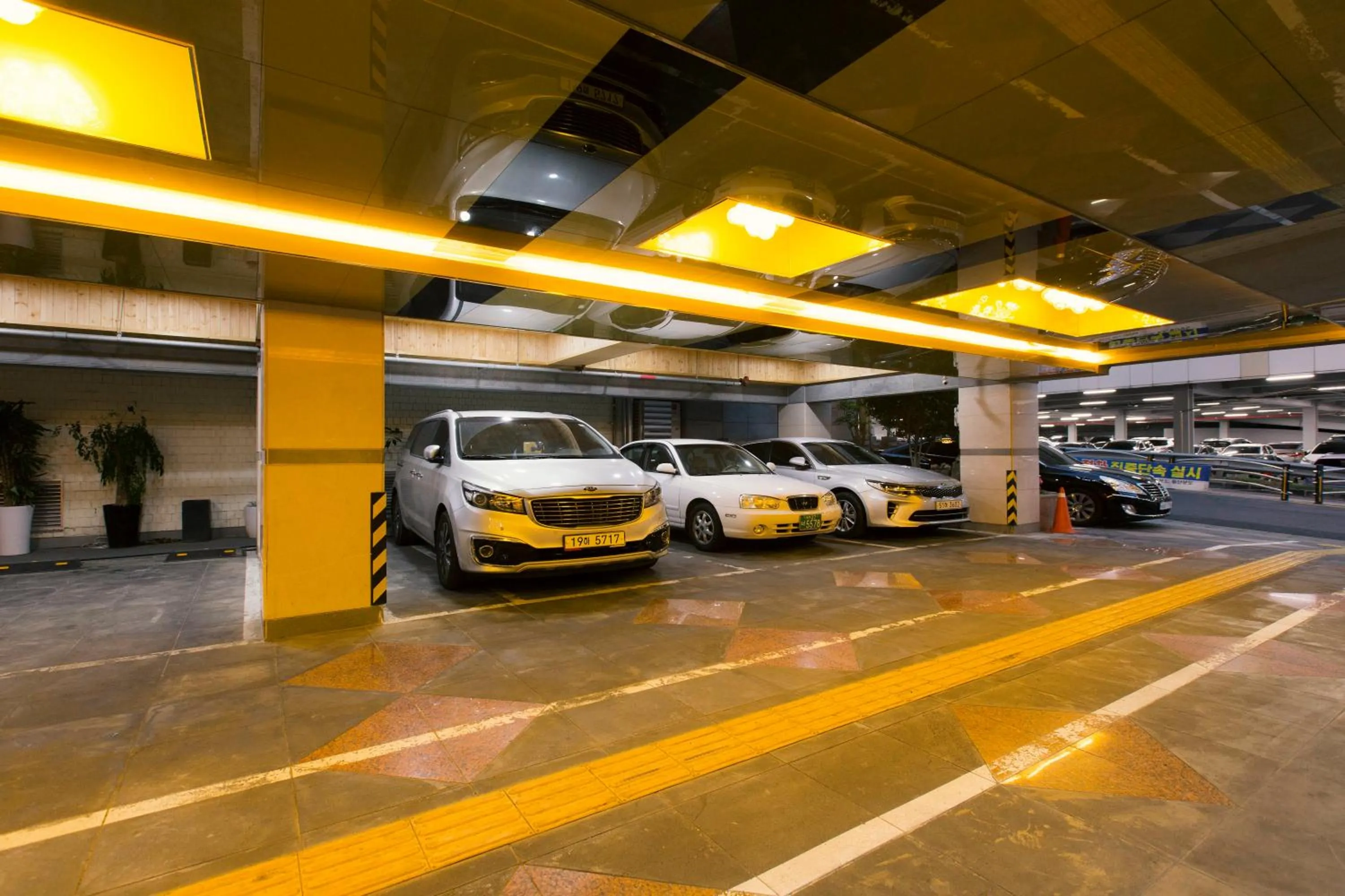 Parking in Index Hotel J Dream Jeju