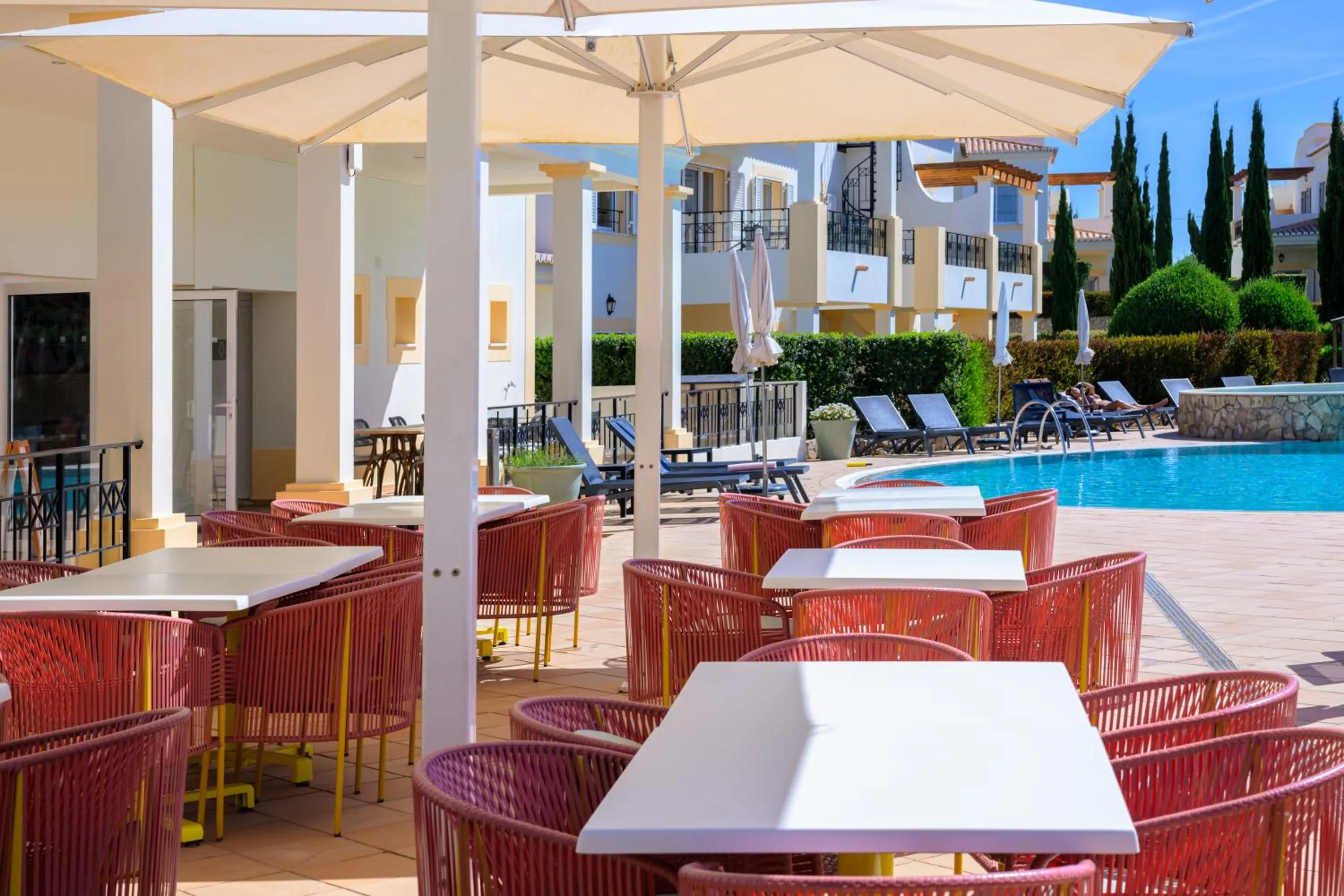 Restaurant/places to eat in NAU Salema Beach Village