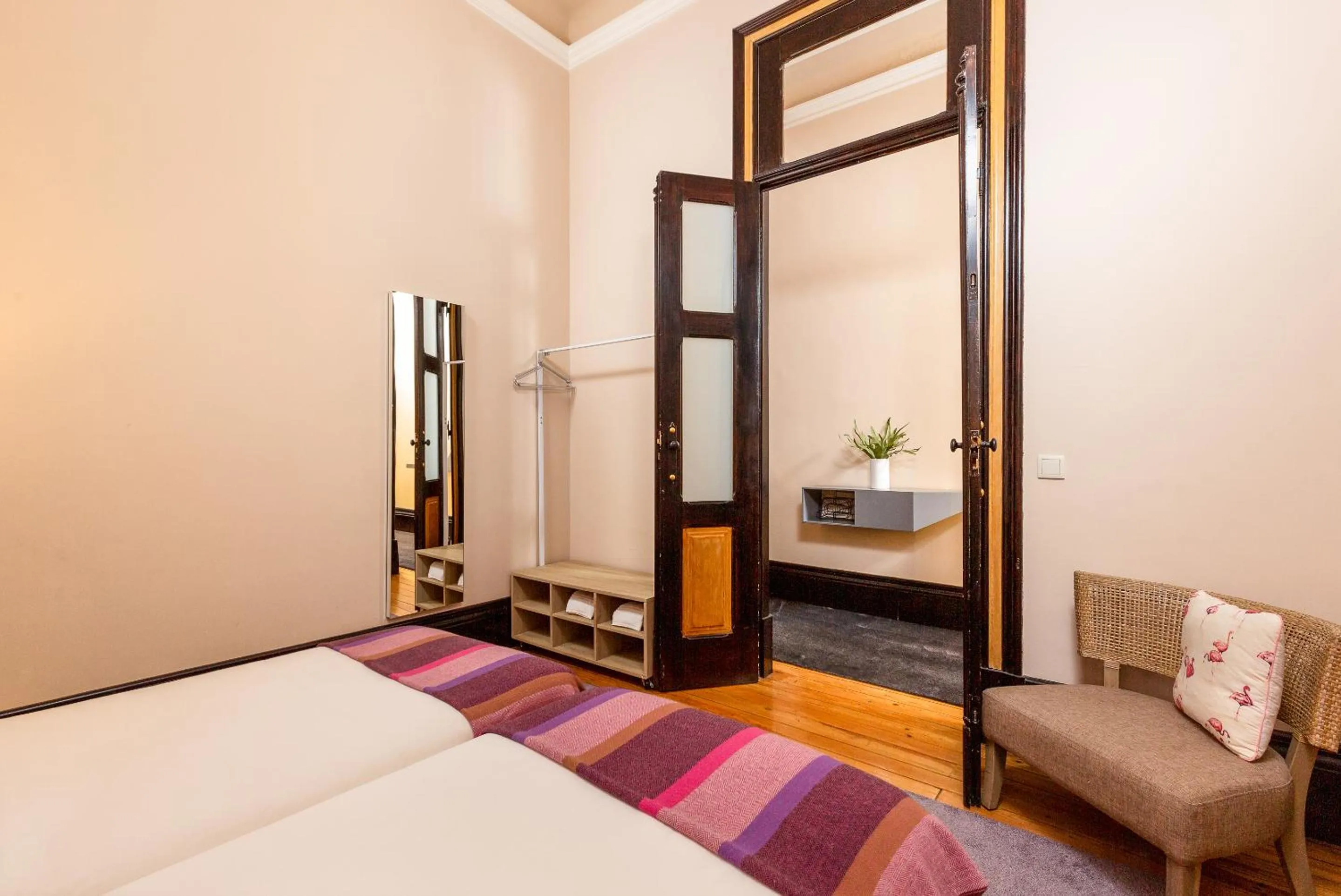 Bedroom, Bed in YOUROPO - Bolhao