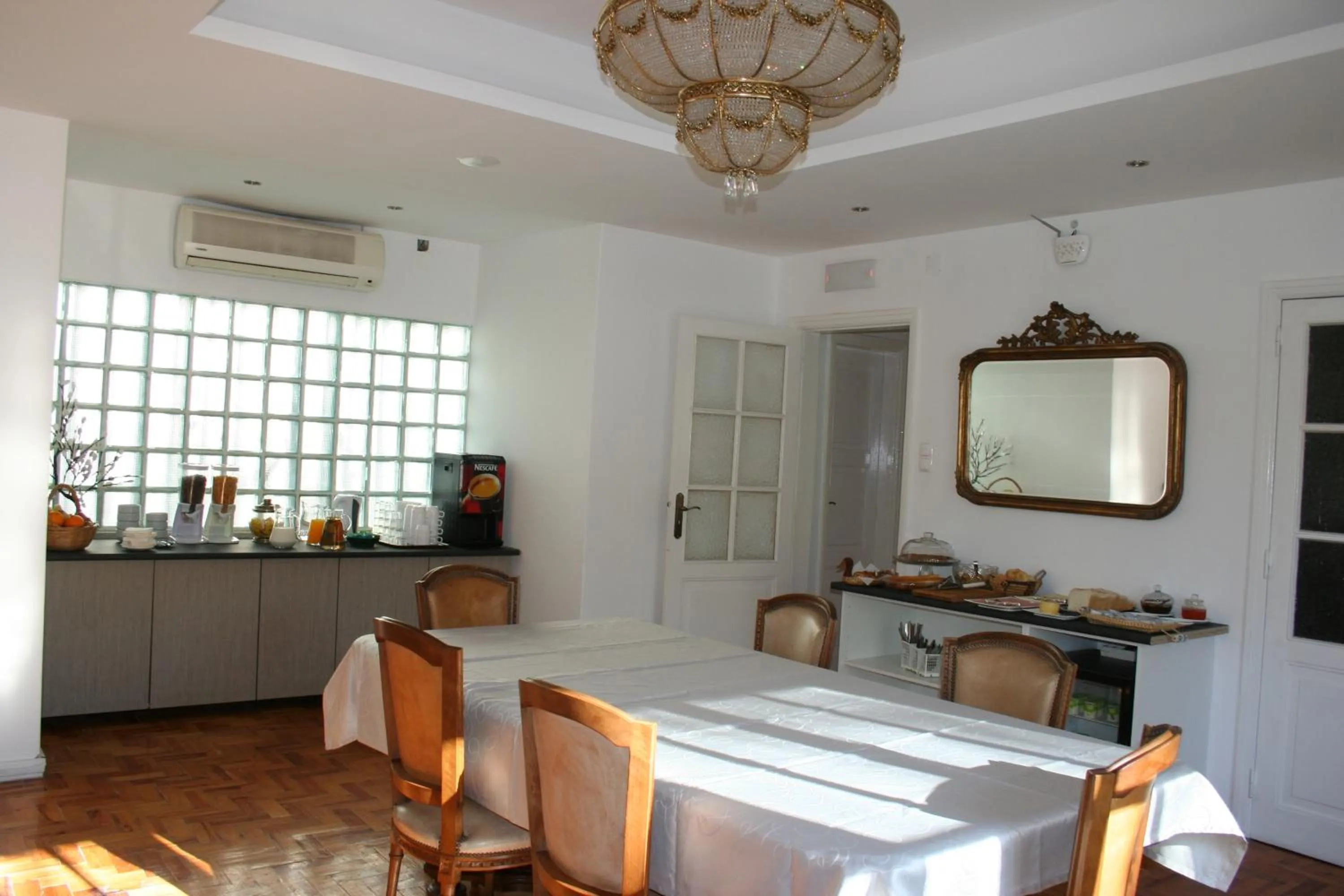 Restaurant/places to eat in Estalagem da Liberdade