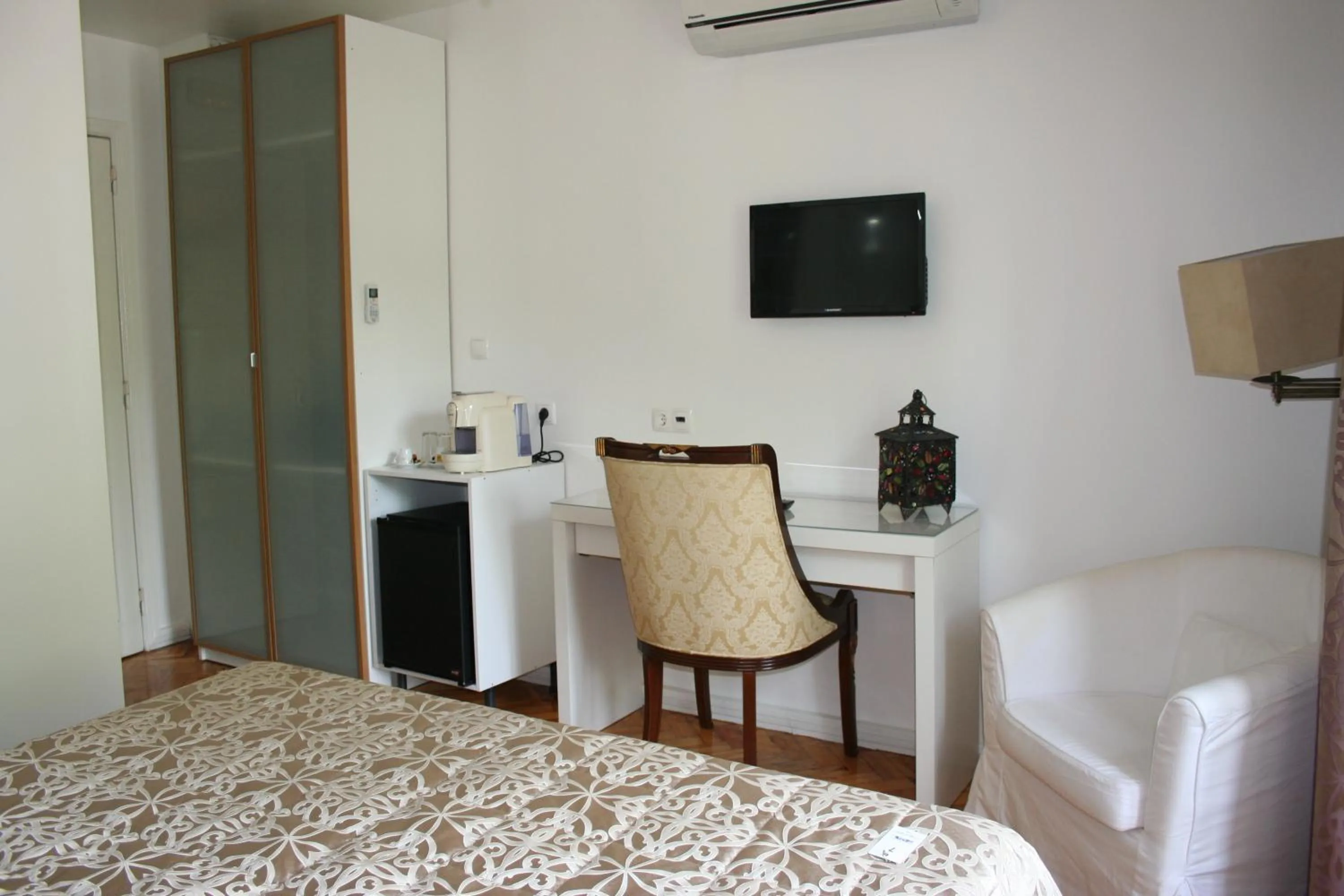 Seating area, Bed in Estalagem da Liberdade