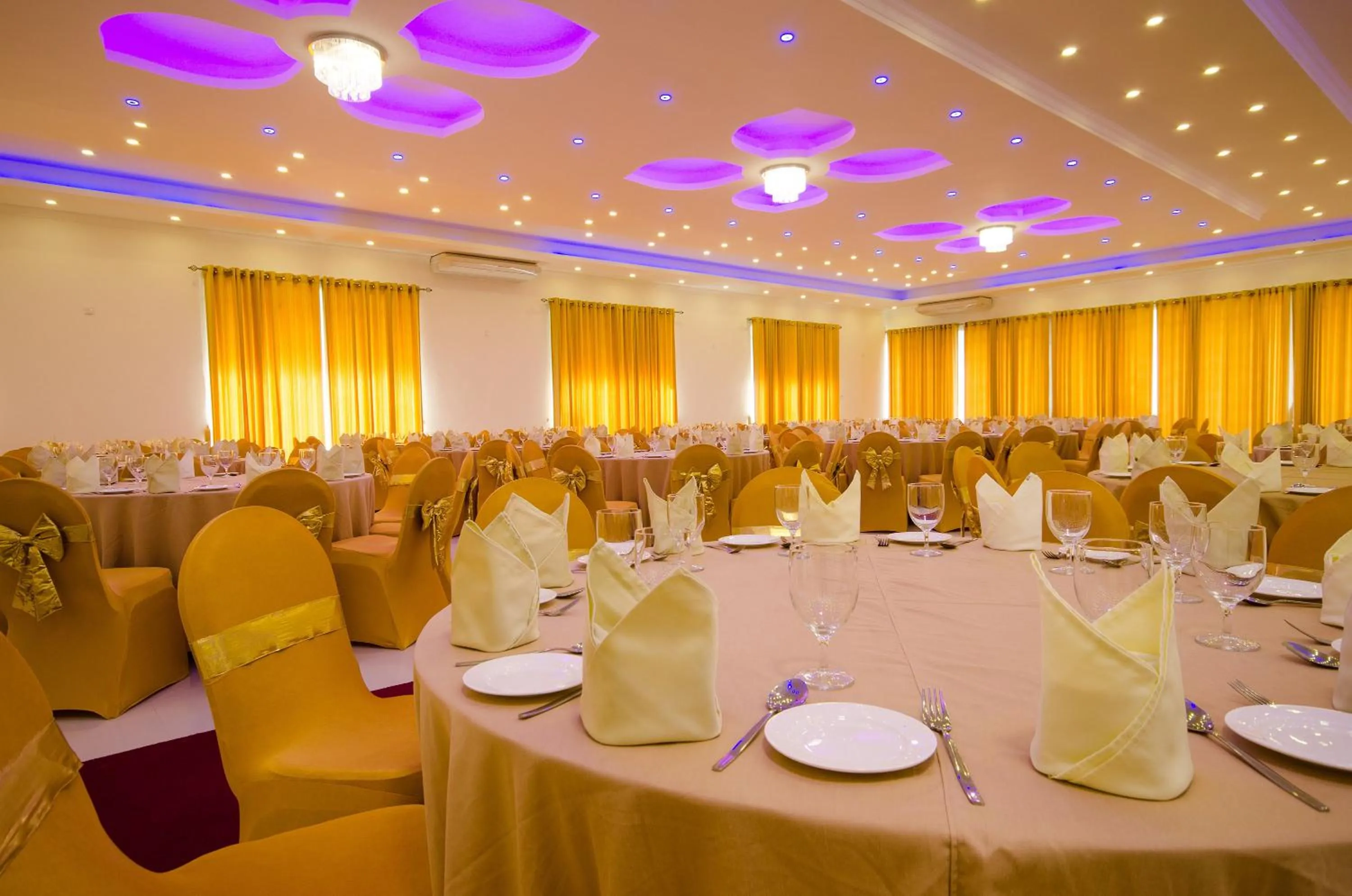 Business facilities in Okwin Resort
