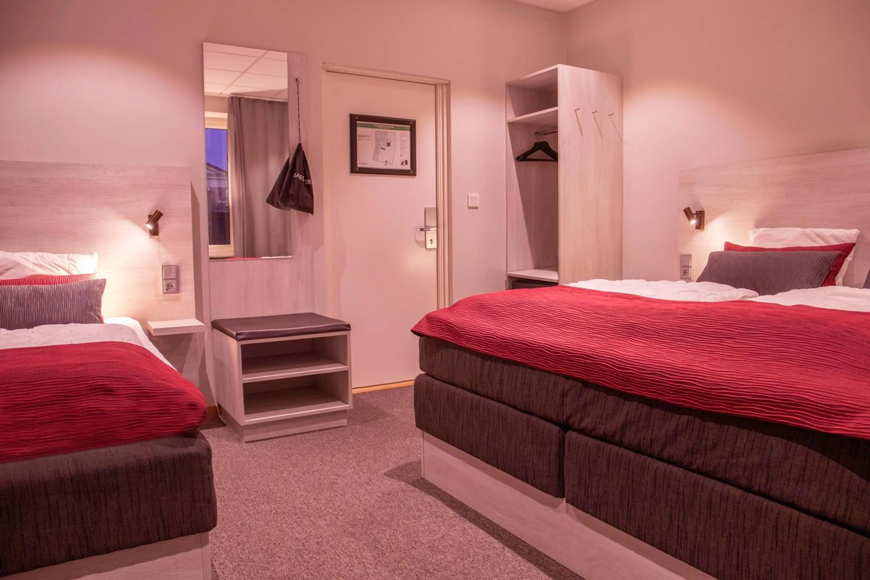 Photo of the whole room, Bed in Dream - Luxury Hostel