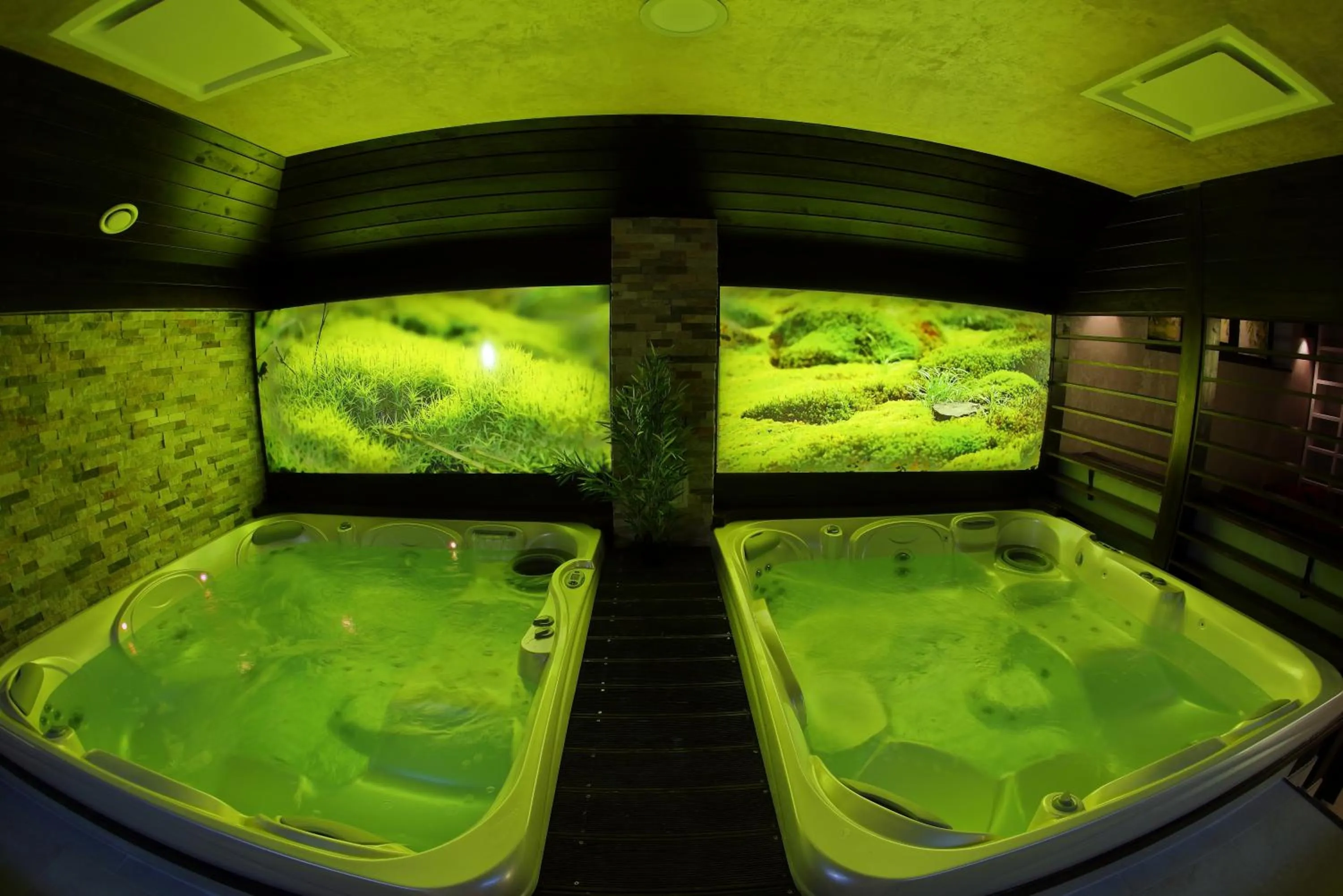 Hot Tub in Hotel Relax Sovata