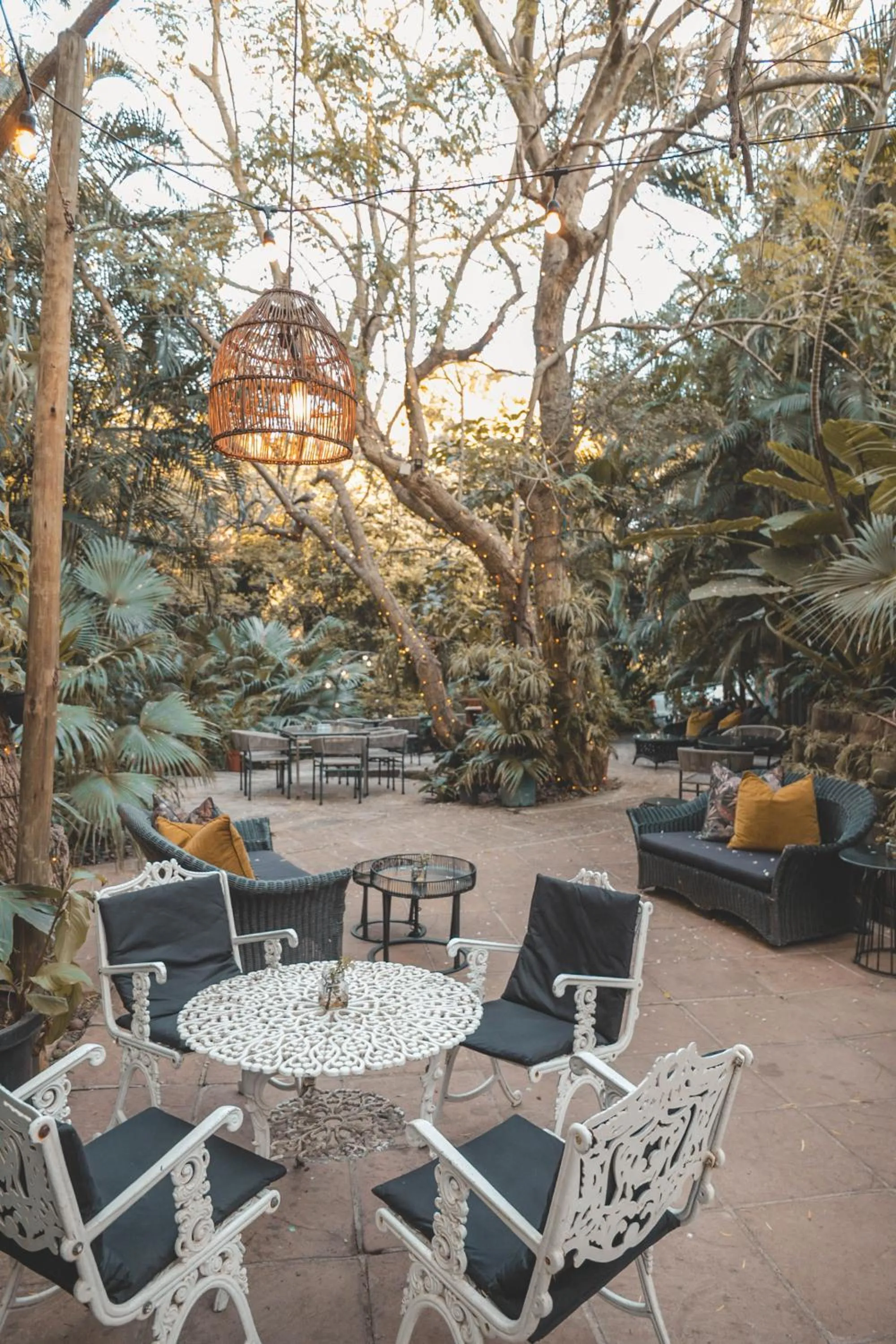 Restaurant/places to eat in Beside Still Waters Boutique Hotel